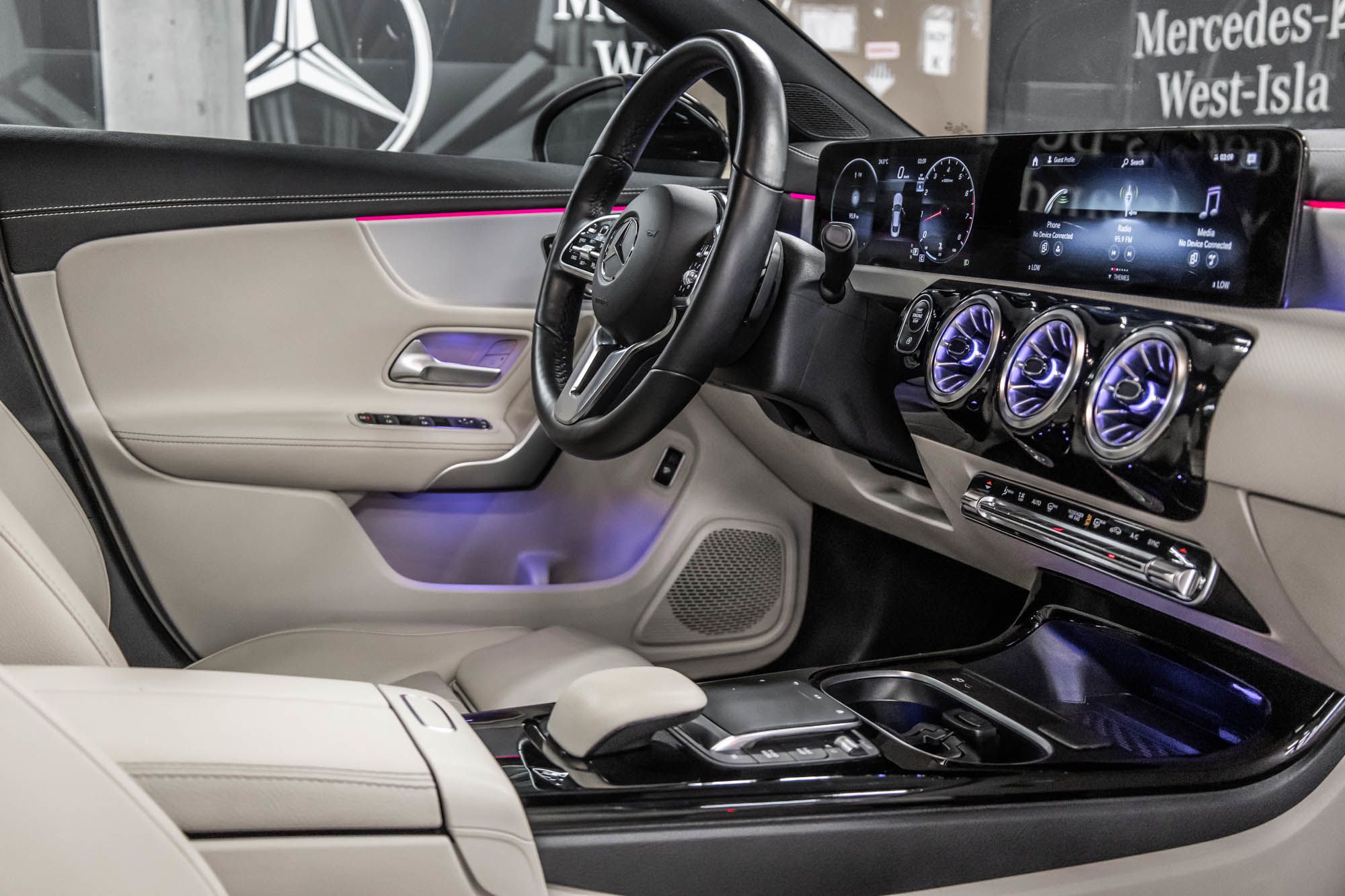 Mercedes-Benz CLA250  2023