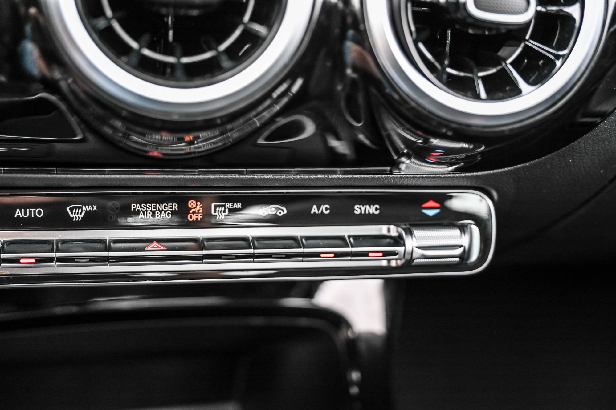 Mercedes-Benz CLA250  2023