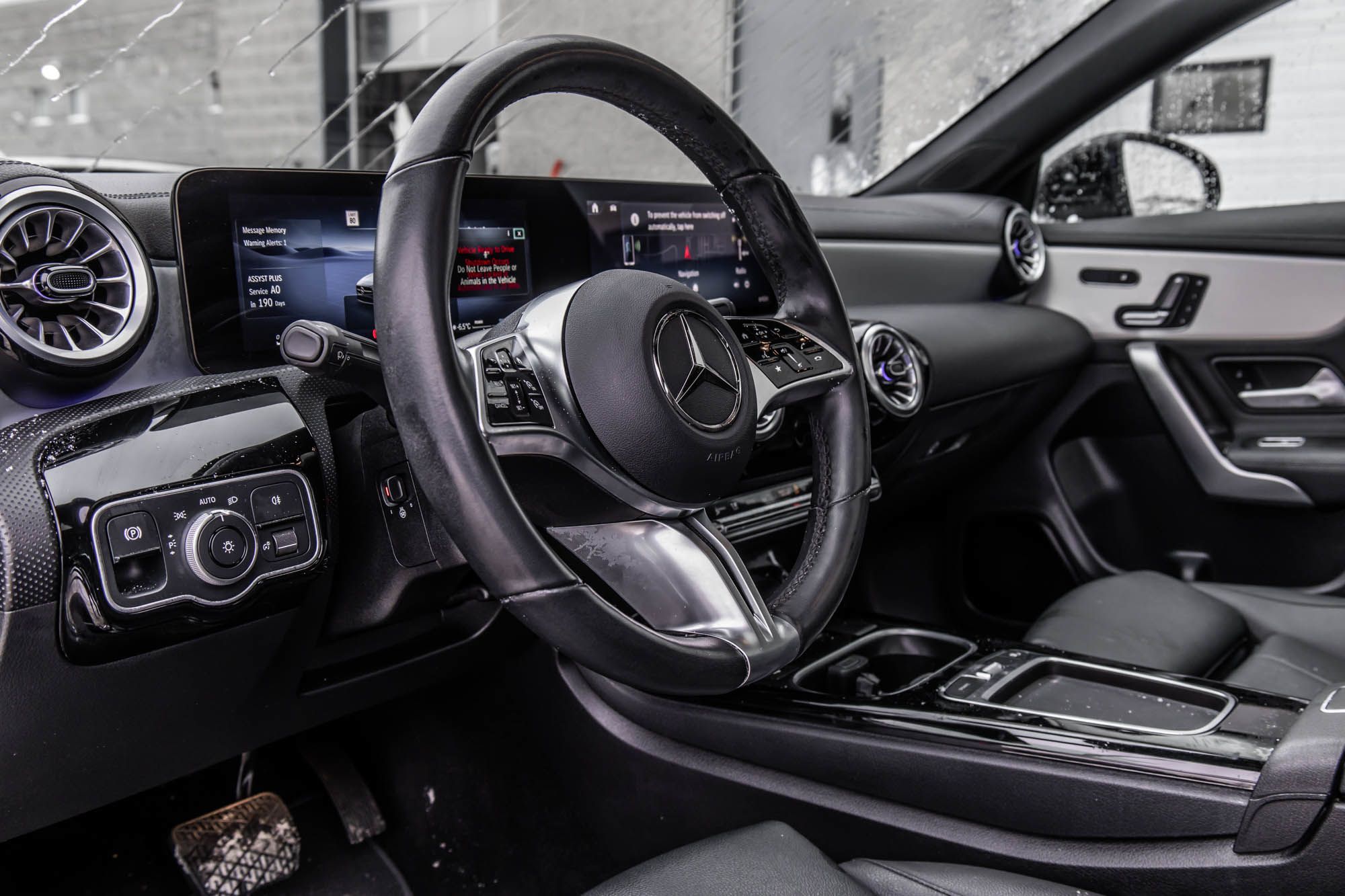 Mercedes-Benz CLA250  2025