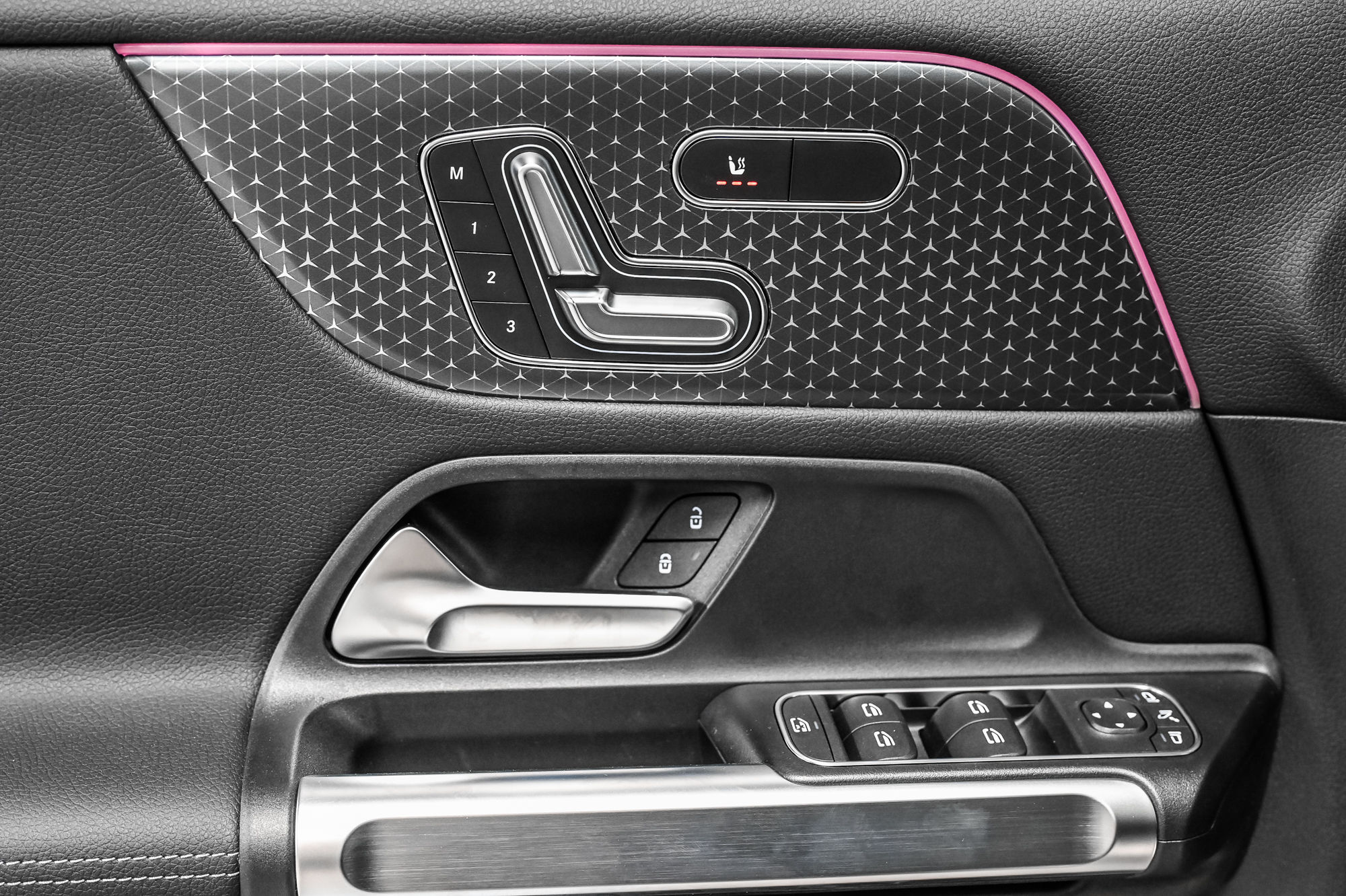 2025 Mercedes-Benz EQB in Dollard-des-Ormeaux, Quebec