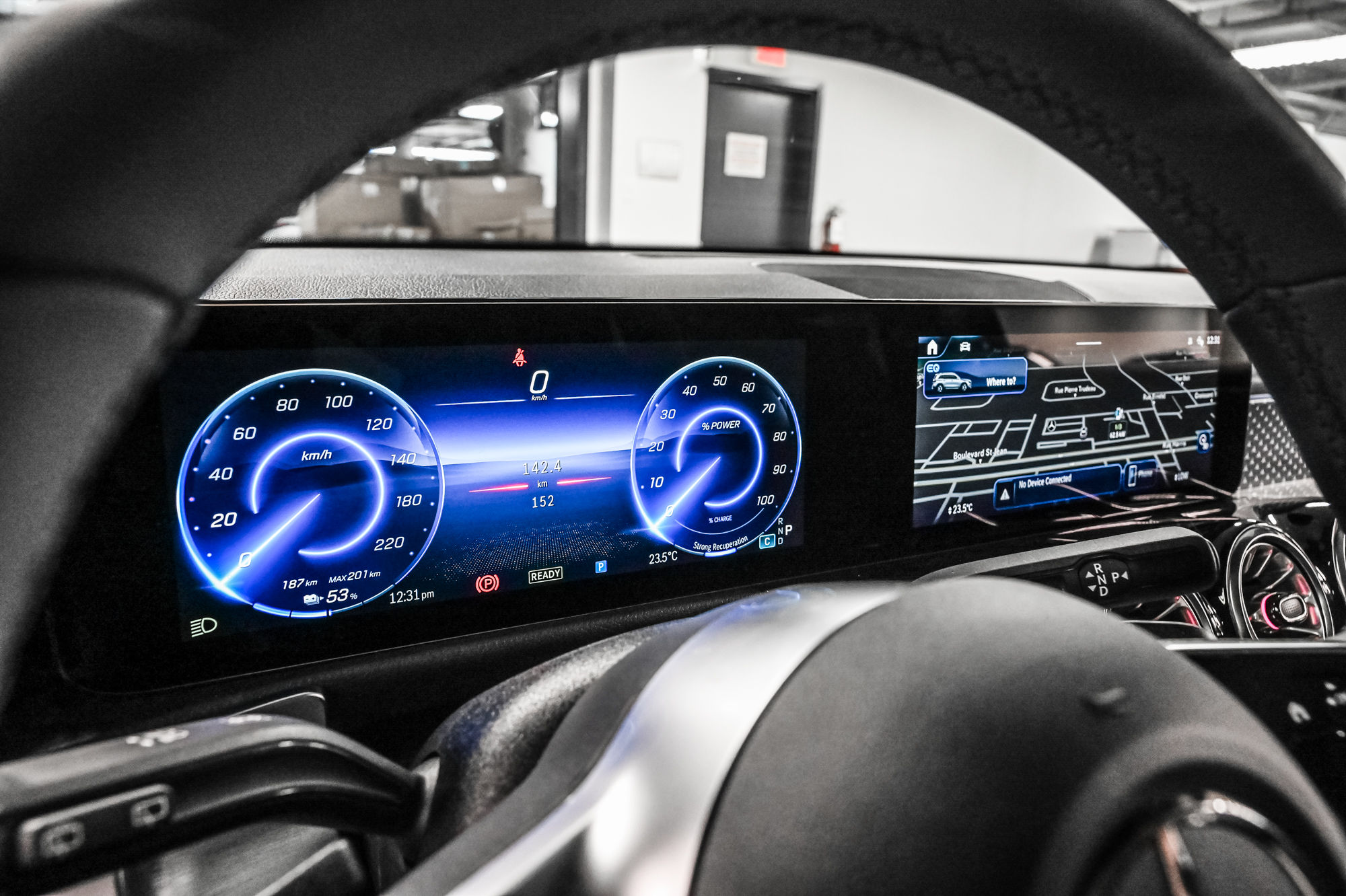 2025 Mercedes-Benz EQB in Dollard-des-Ormeaux, Quebec