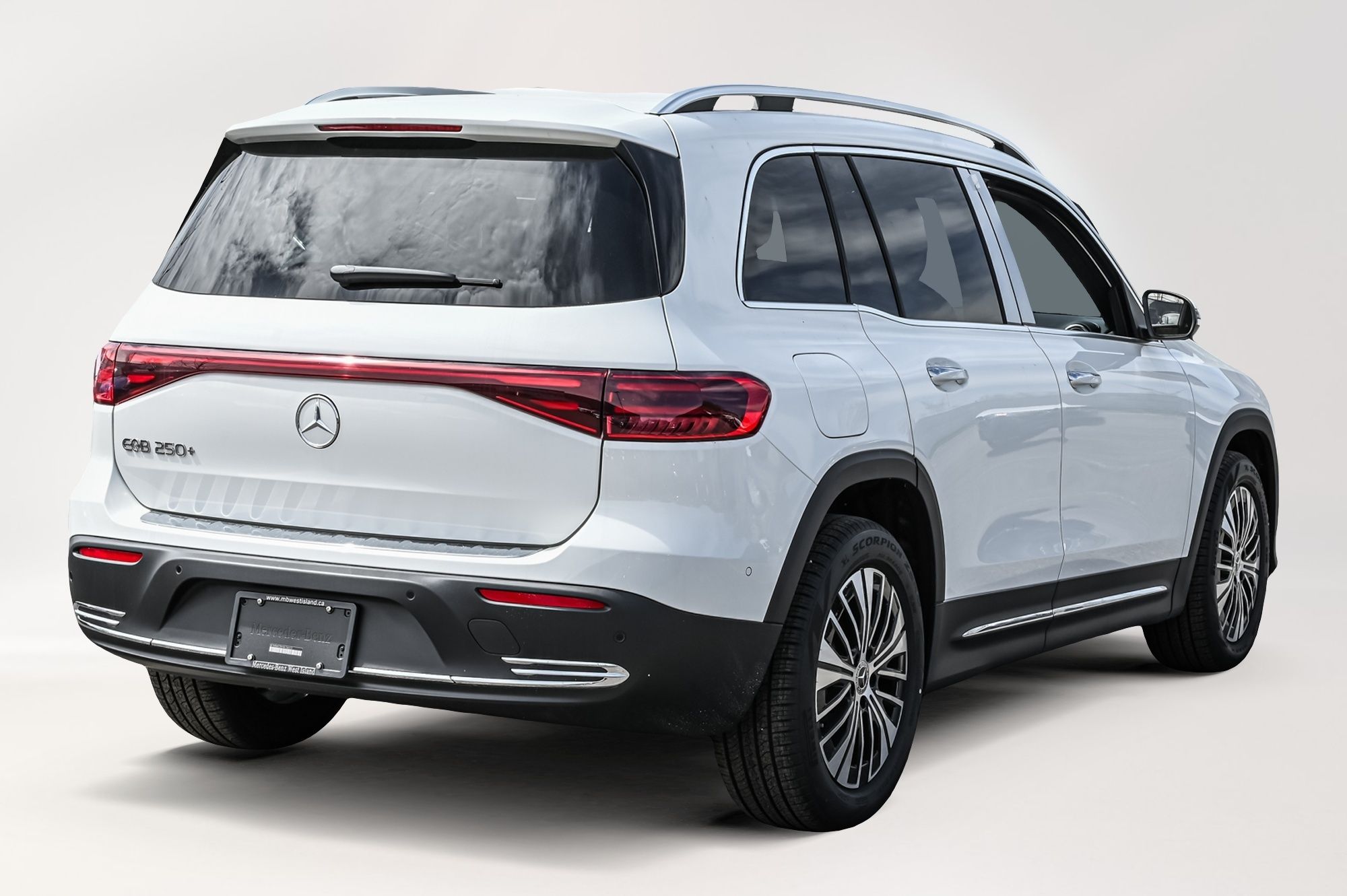 Mercedes-Benz EQB  2025 à Dollard-des-Ormeaux, Québec