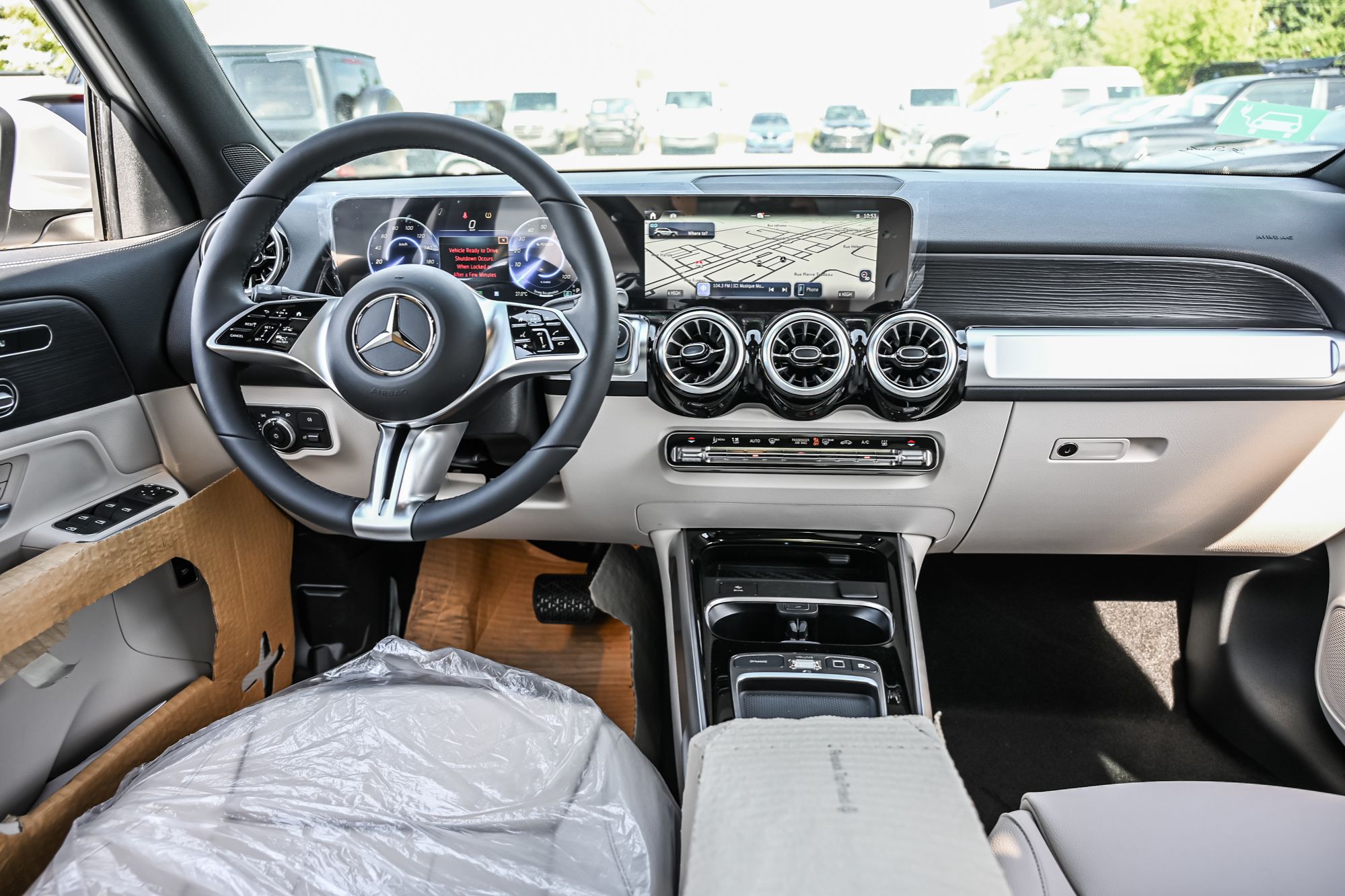 Mercedes-Benz EQB  2025