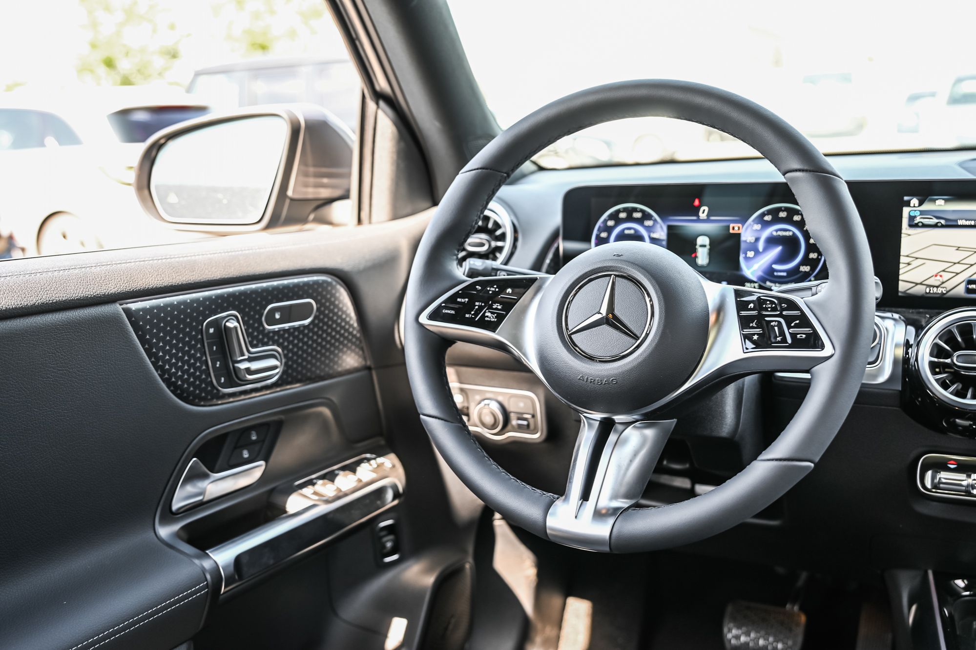 2025 Mercedes-Benz EQB