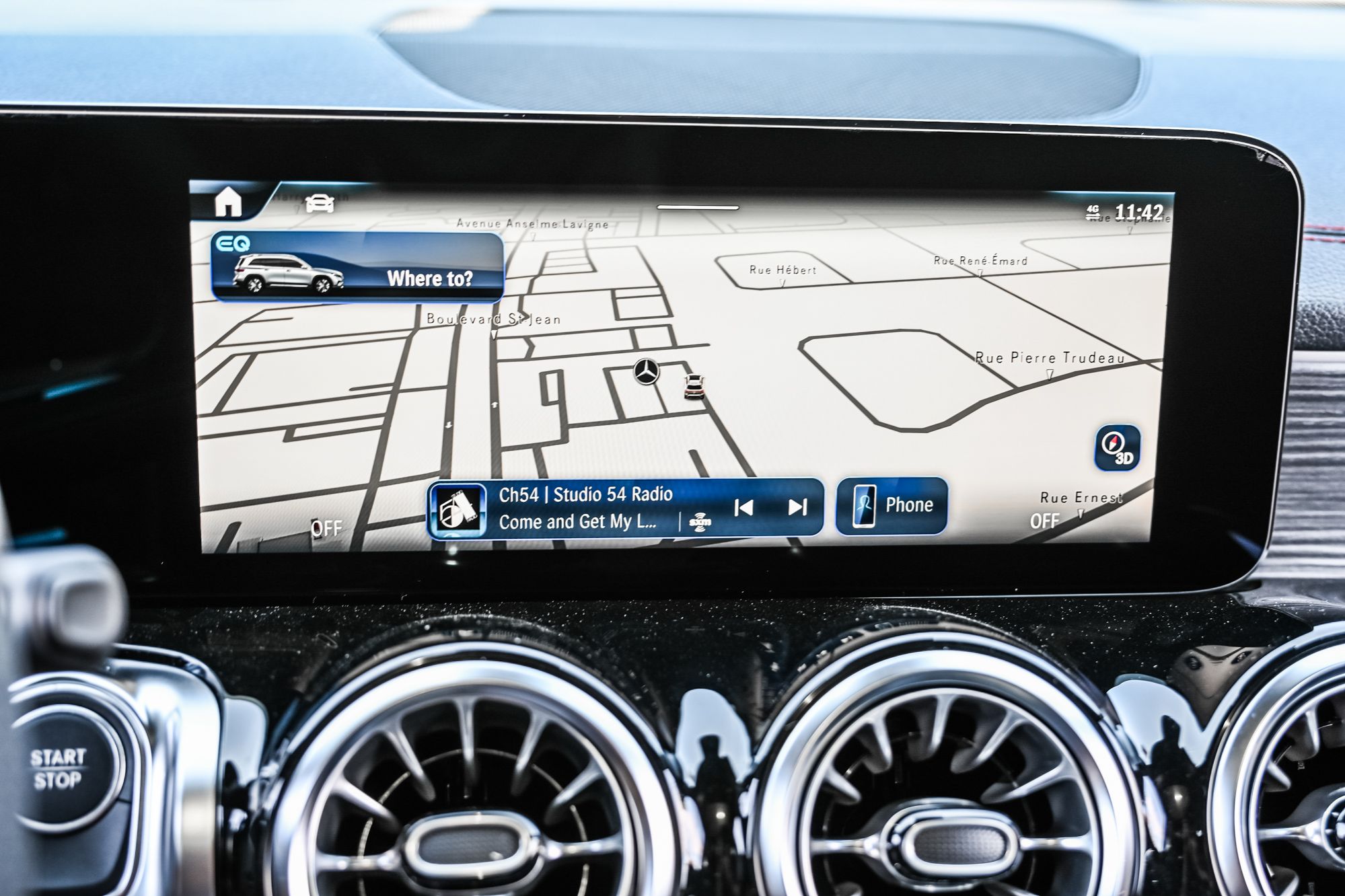 Mercedes-Benz EQB  2025