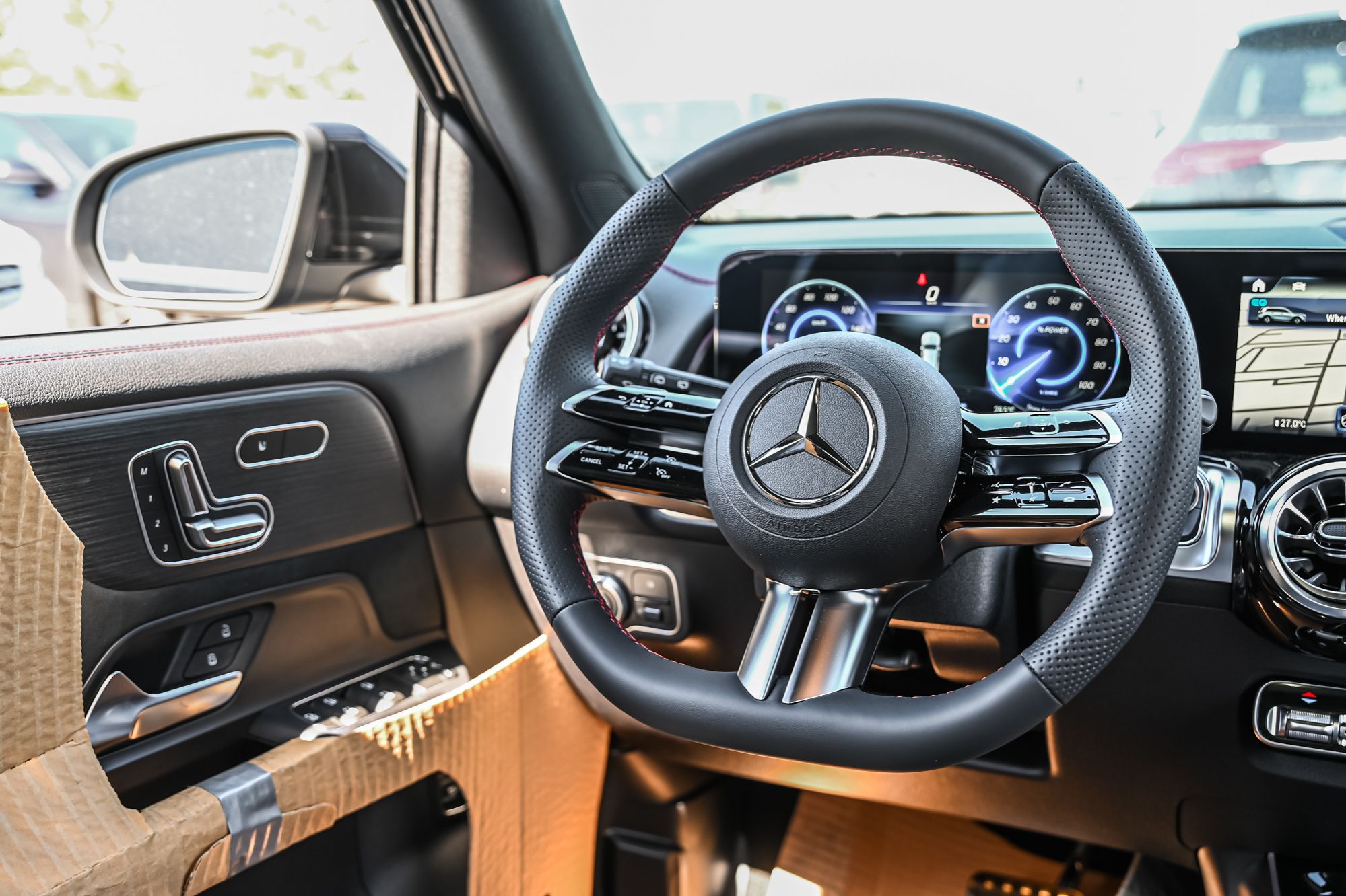 Mercedes-Benz EQB  2025