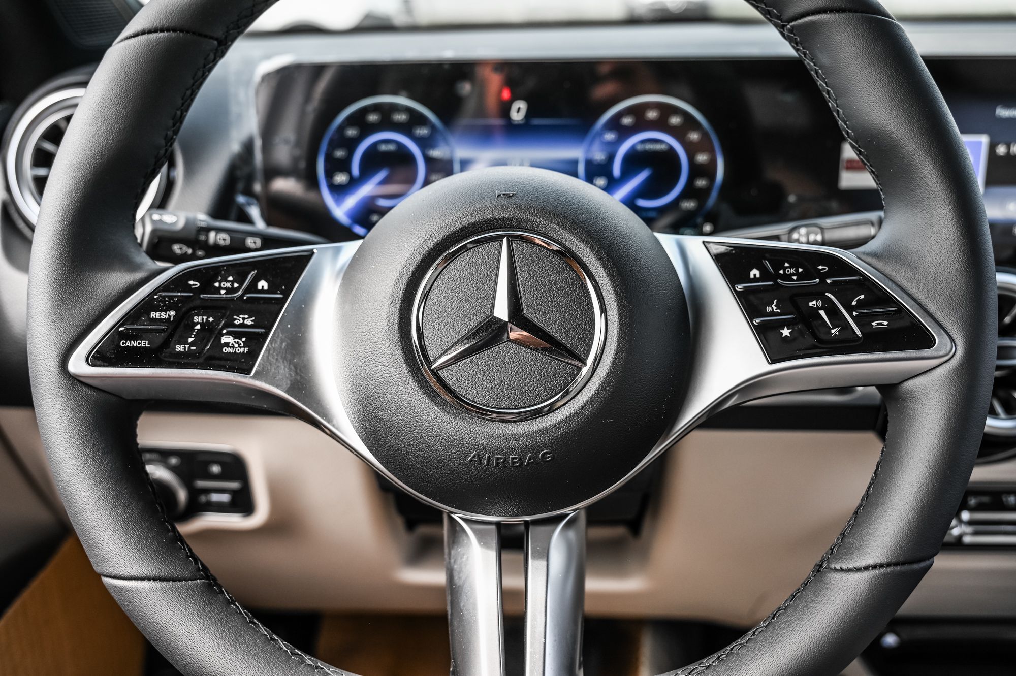 2025 Mercedes-Benz EQB