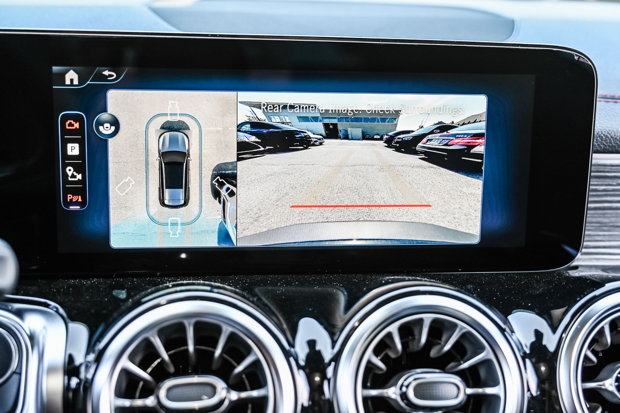 Mercedes-Benz EQB  2025