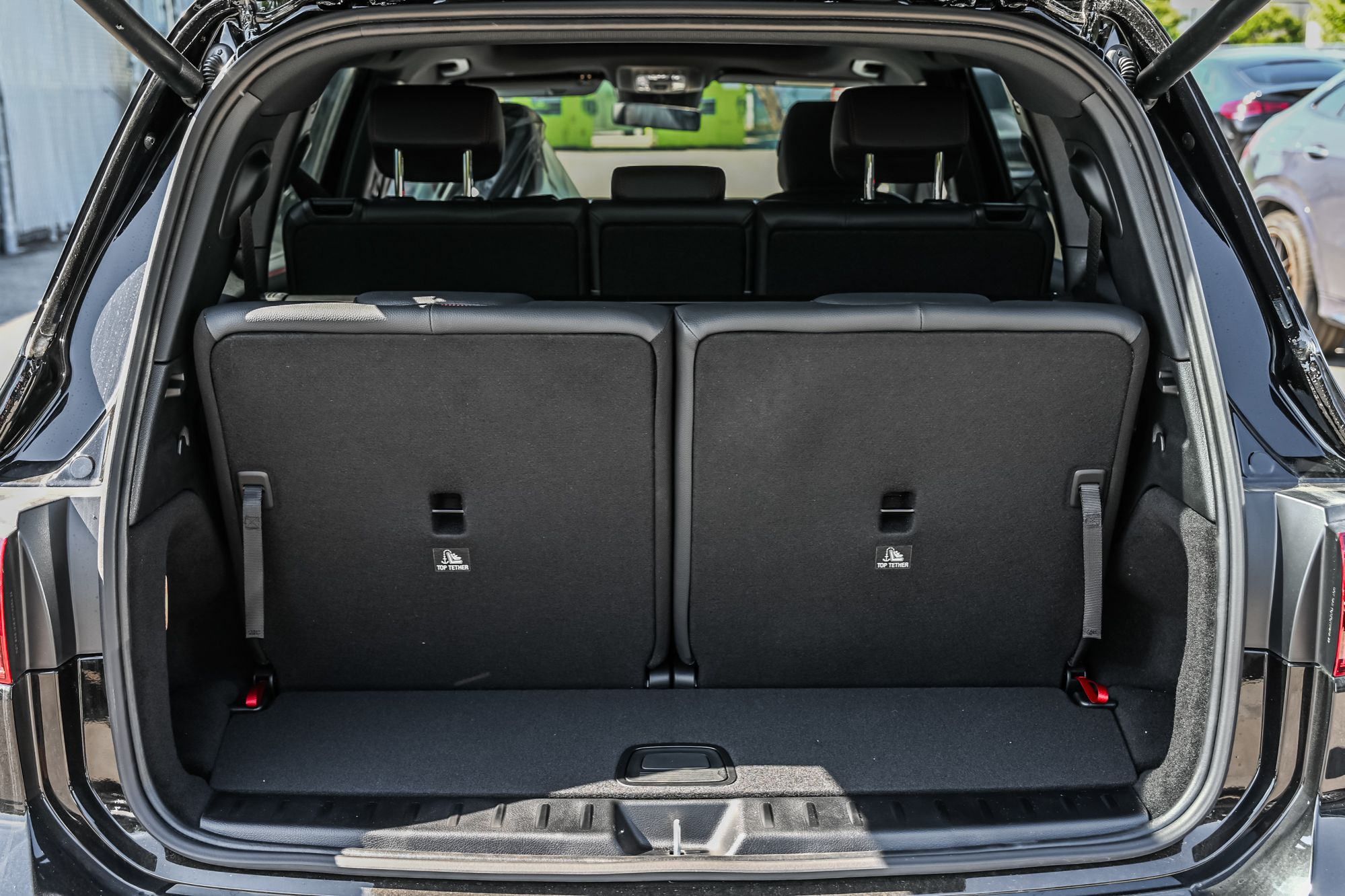 Mercedes-Benz EQB  2025