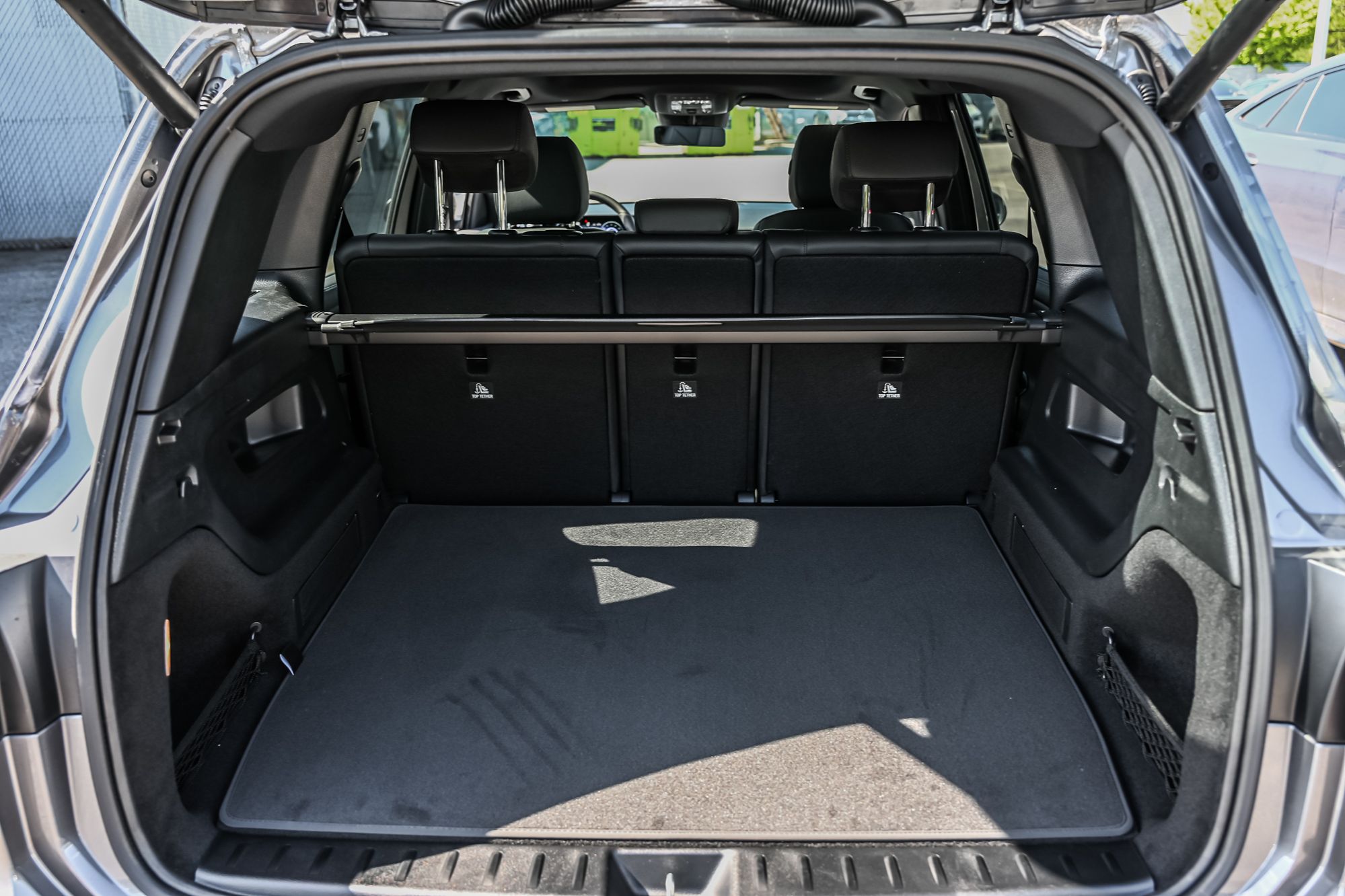 Mercedes-Benz EQB  2025