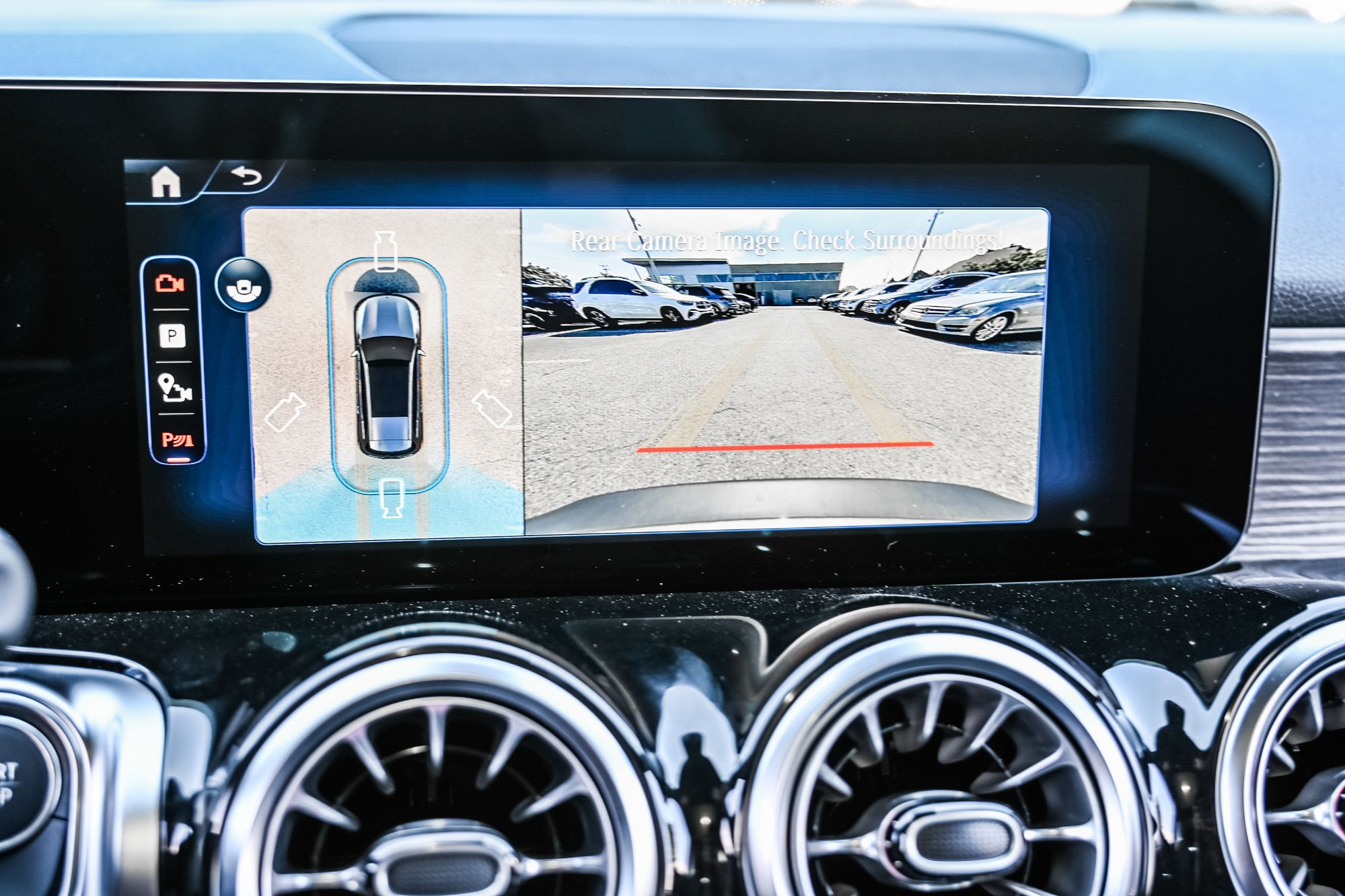 Mercedes-Benz EQB  2025