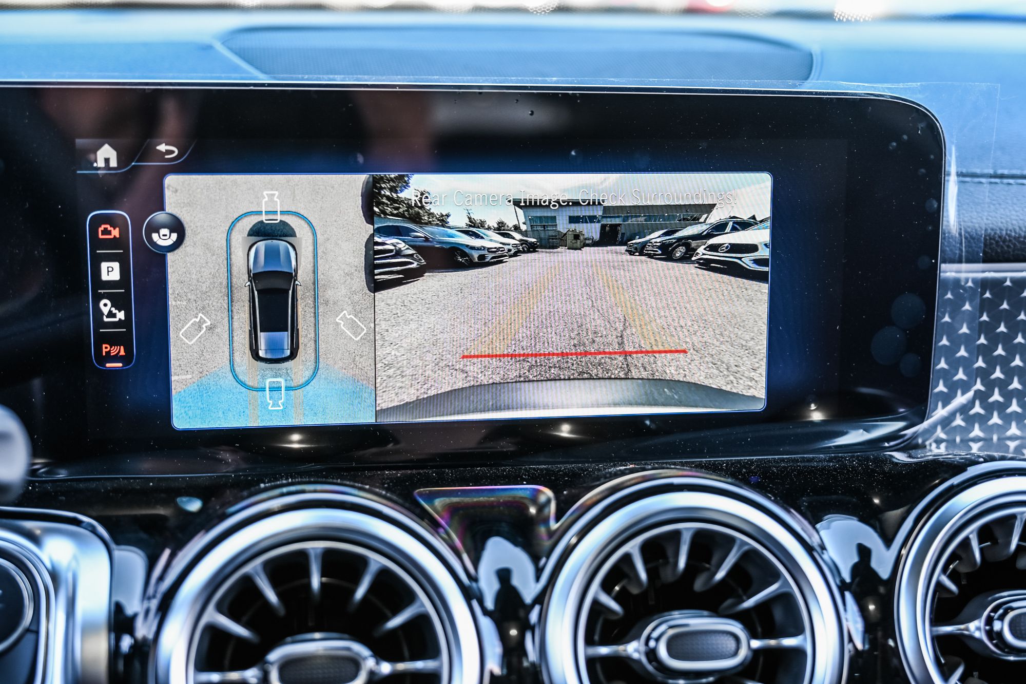 Mercedes-Benz EQB  2025