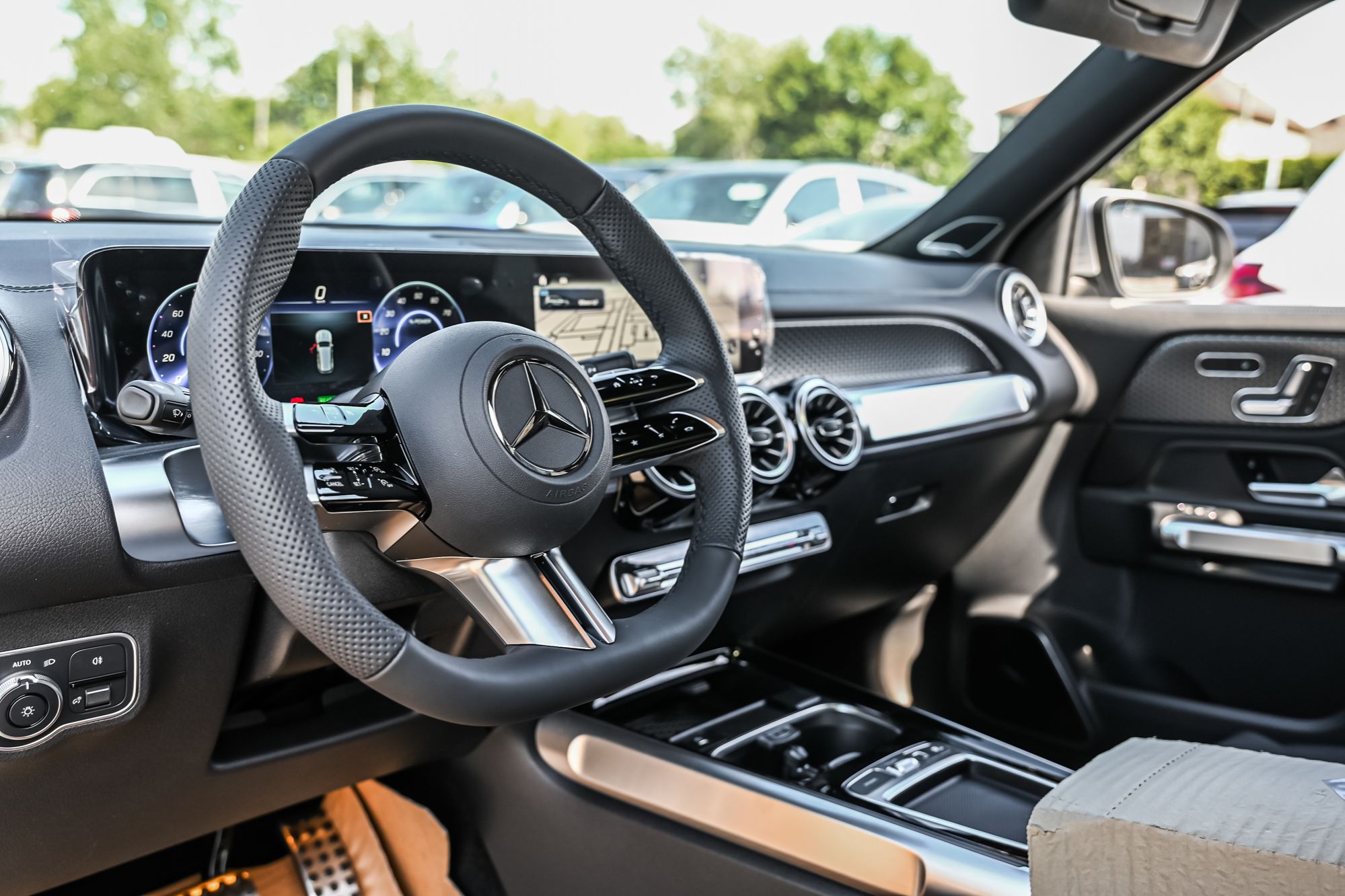 Mercedes-Benz EQB  2025