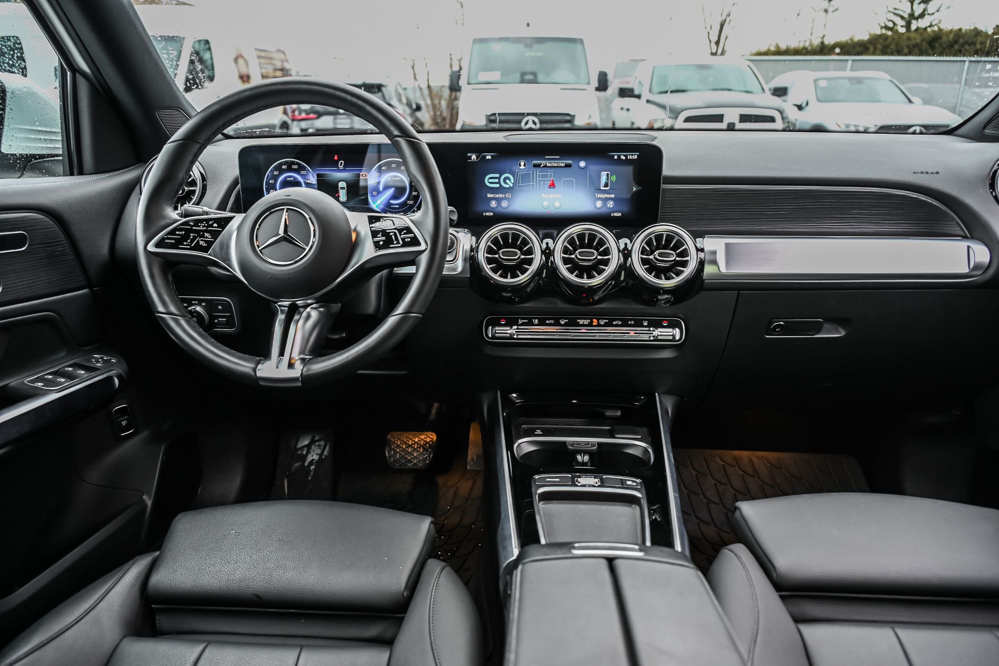 Mercedes-Benz EQB250  2024