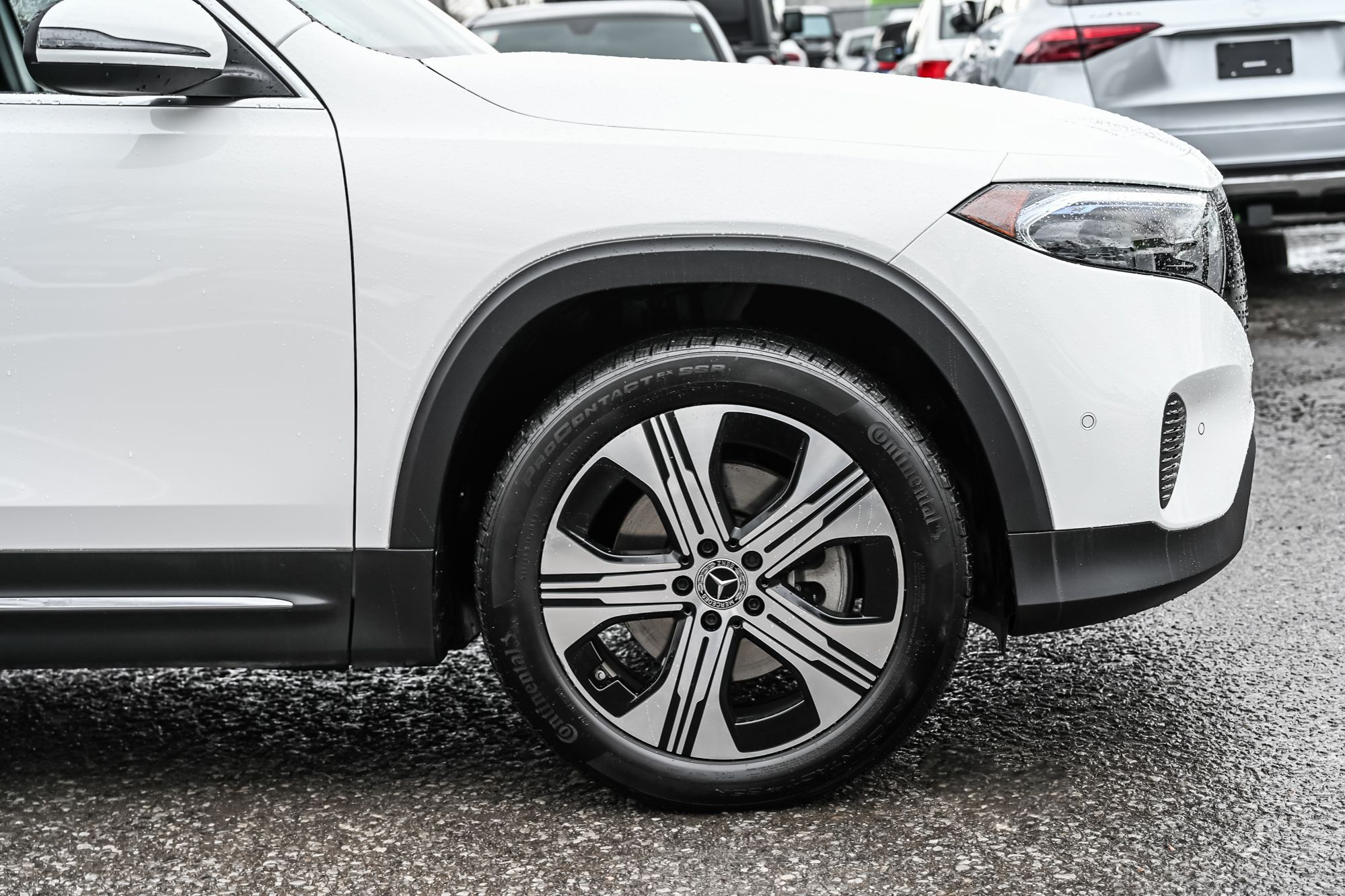 Mercedes-Benz EQB250  2024