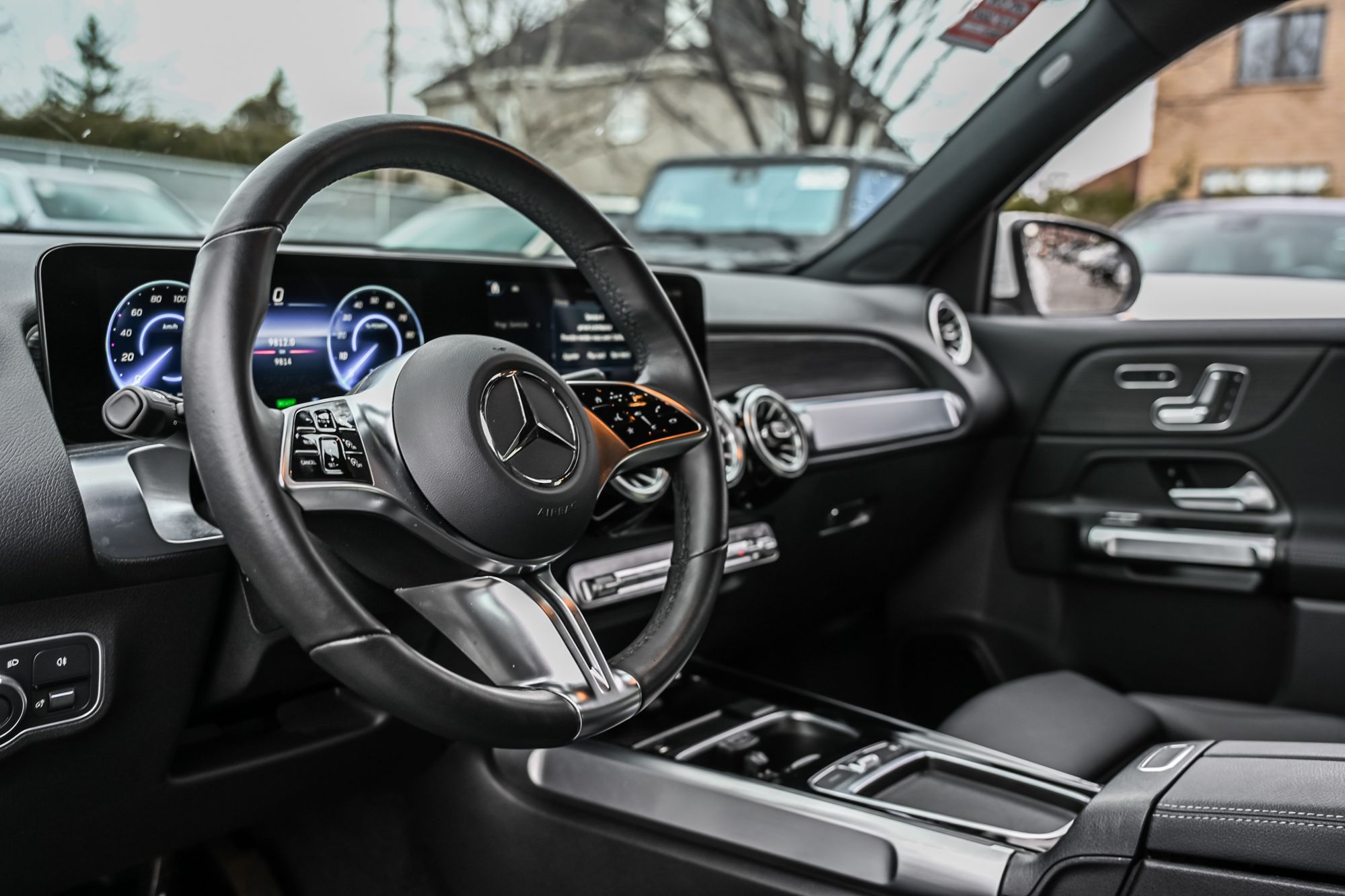 Mercedes-Benz EQB250  2024