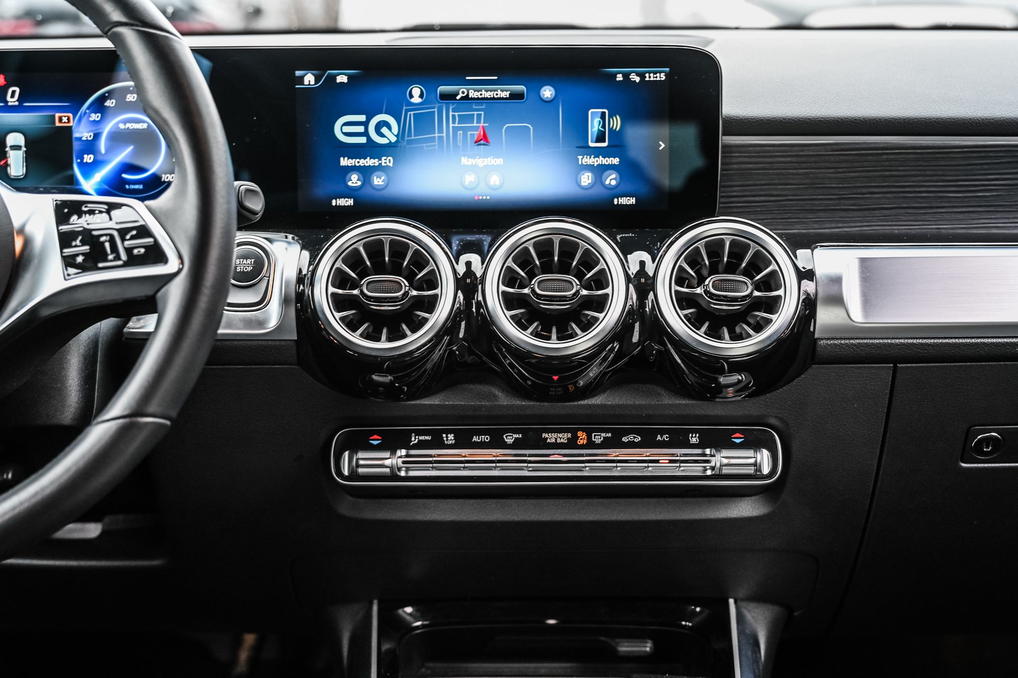 Mercedes-Benz EQB250  2024