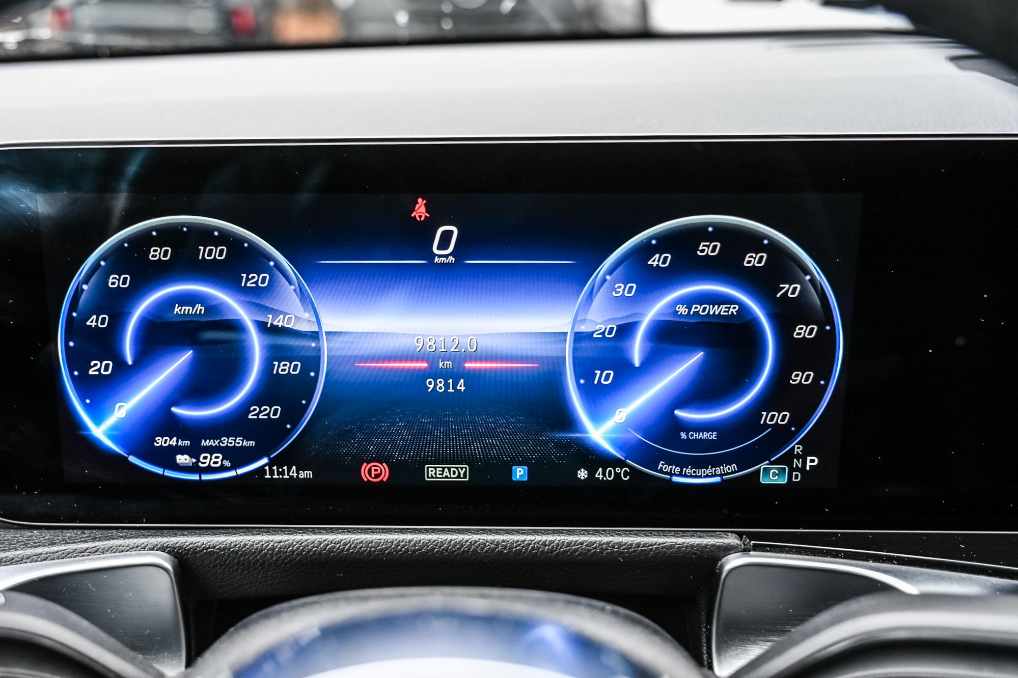 Mercedes-Benz EQB250  2024