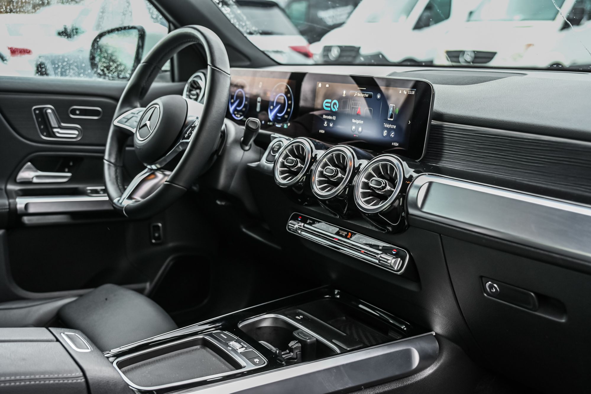 Mercedes-Benz EQB250  2024