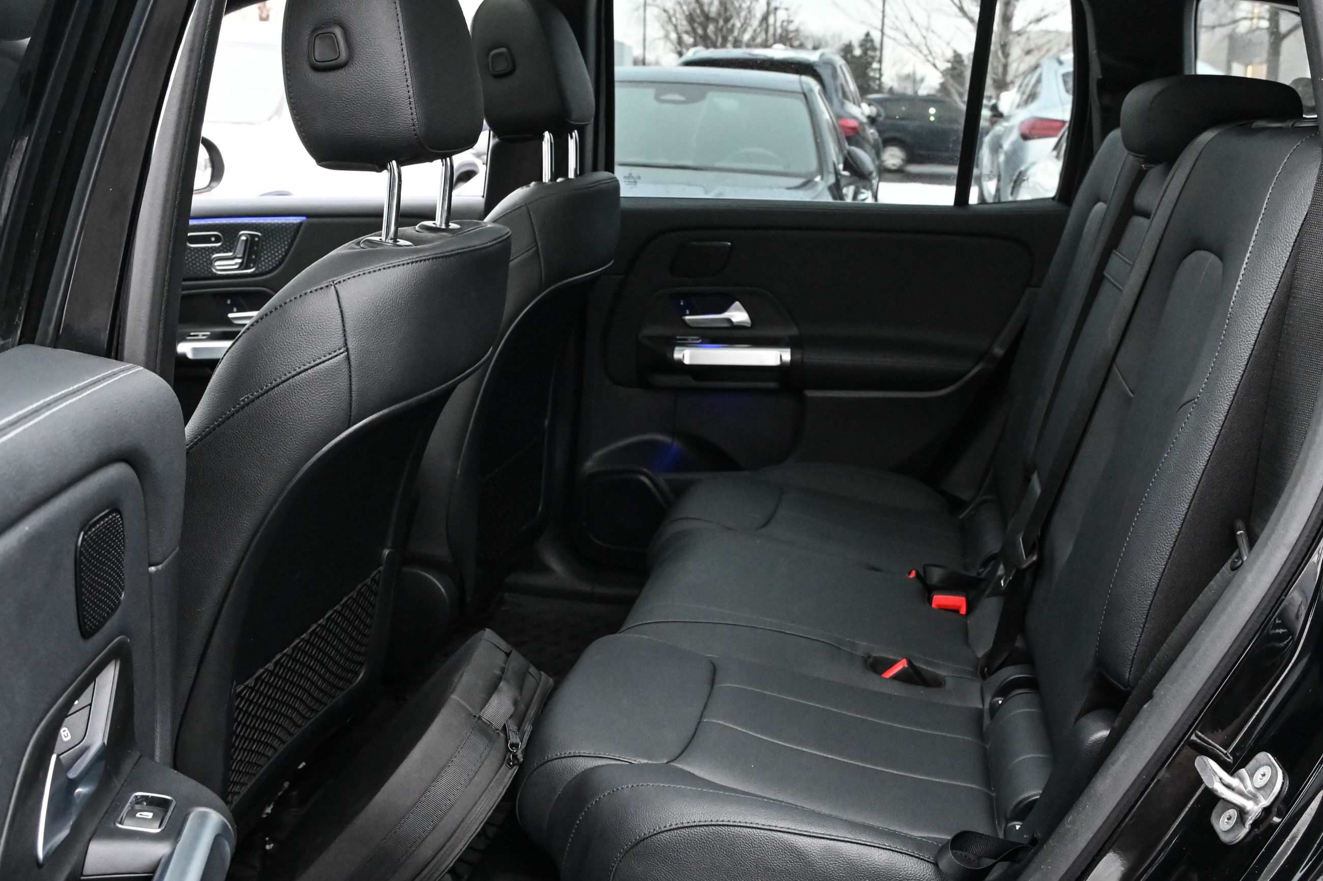 Mercedes-Benz EQB300  2024