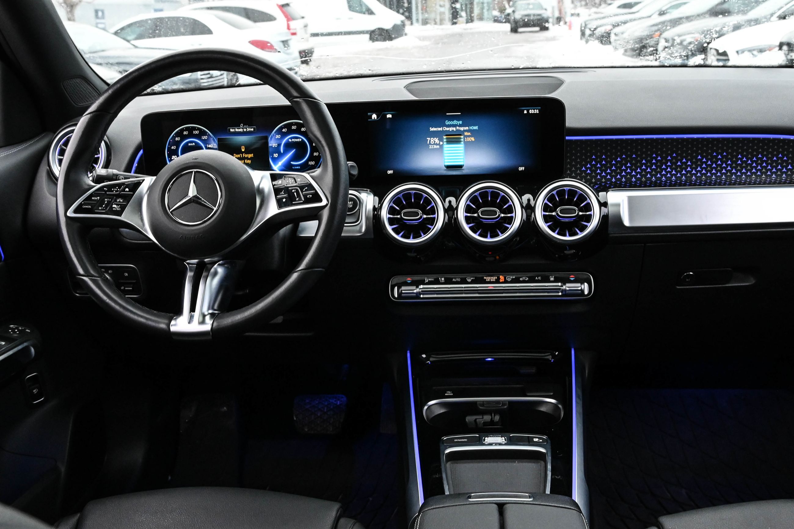 Mercedes-Benz EQB300  2024