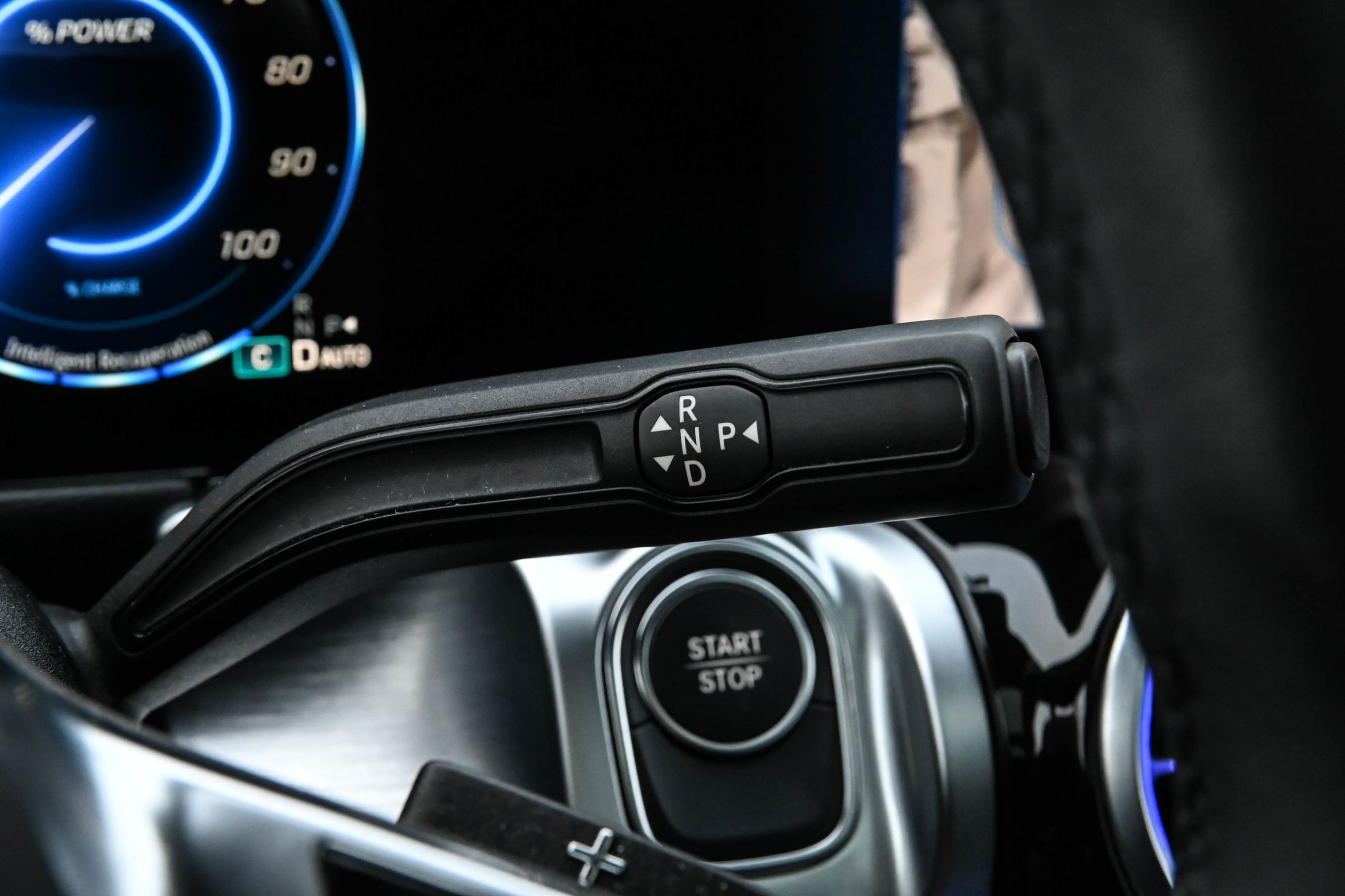 Mercedes-Benz EQB300  2024