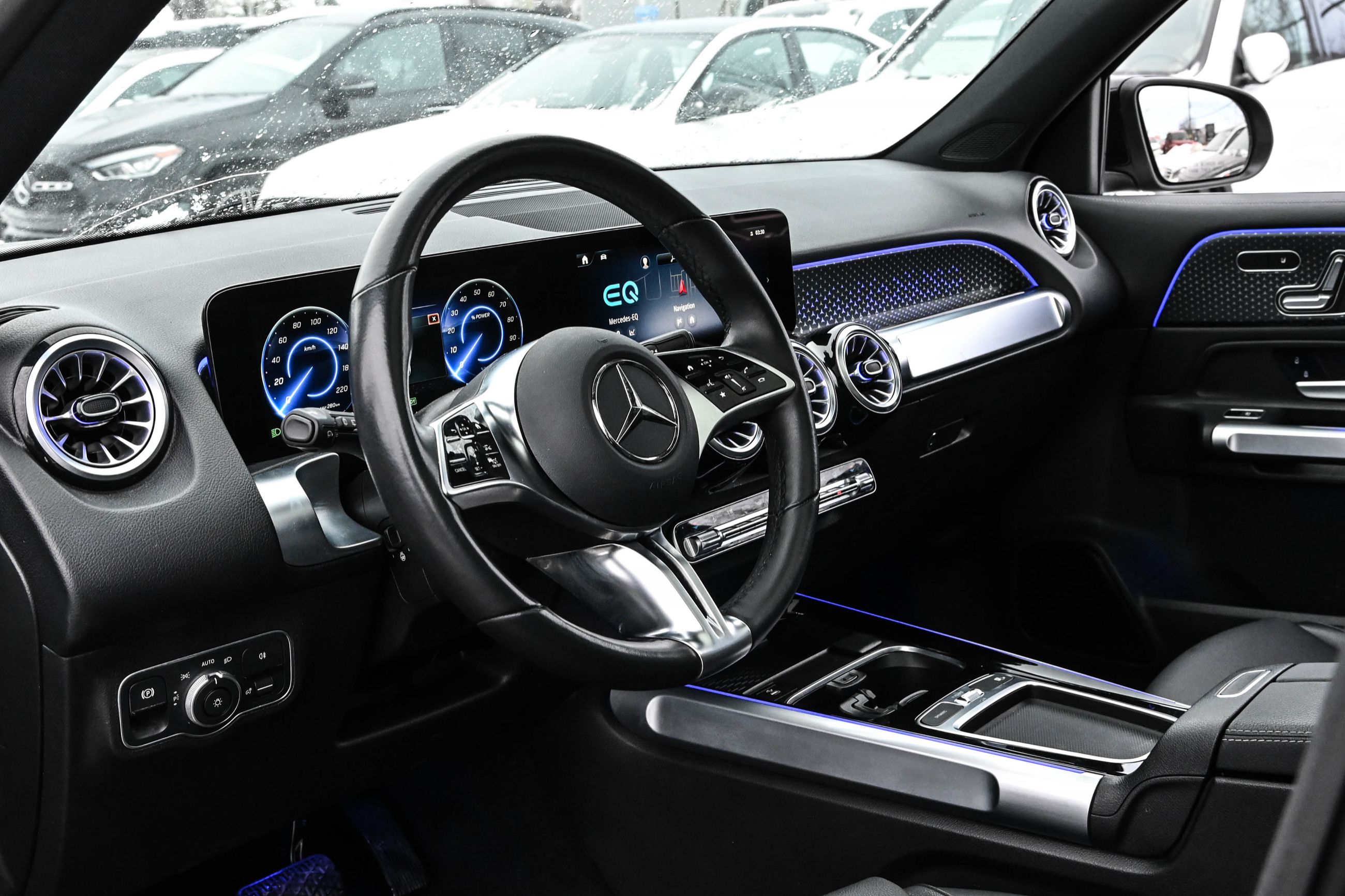 Mercedes-Benz EQB300  2024