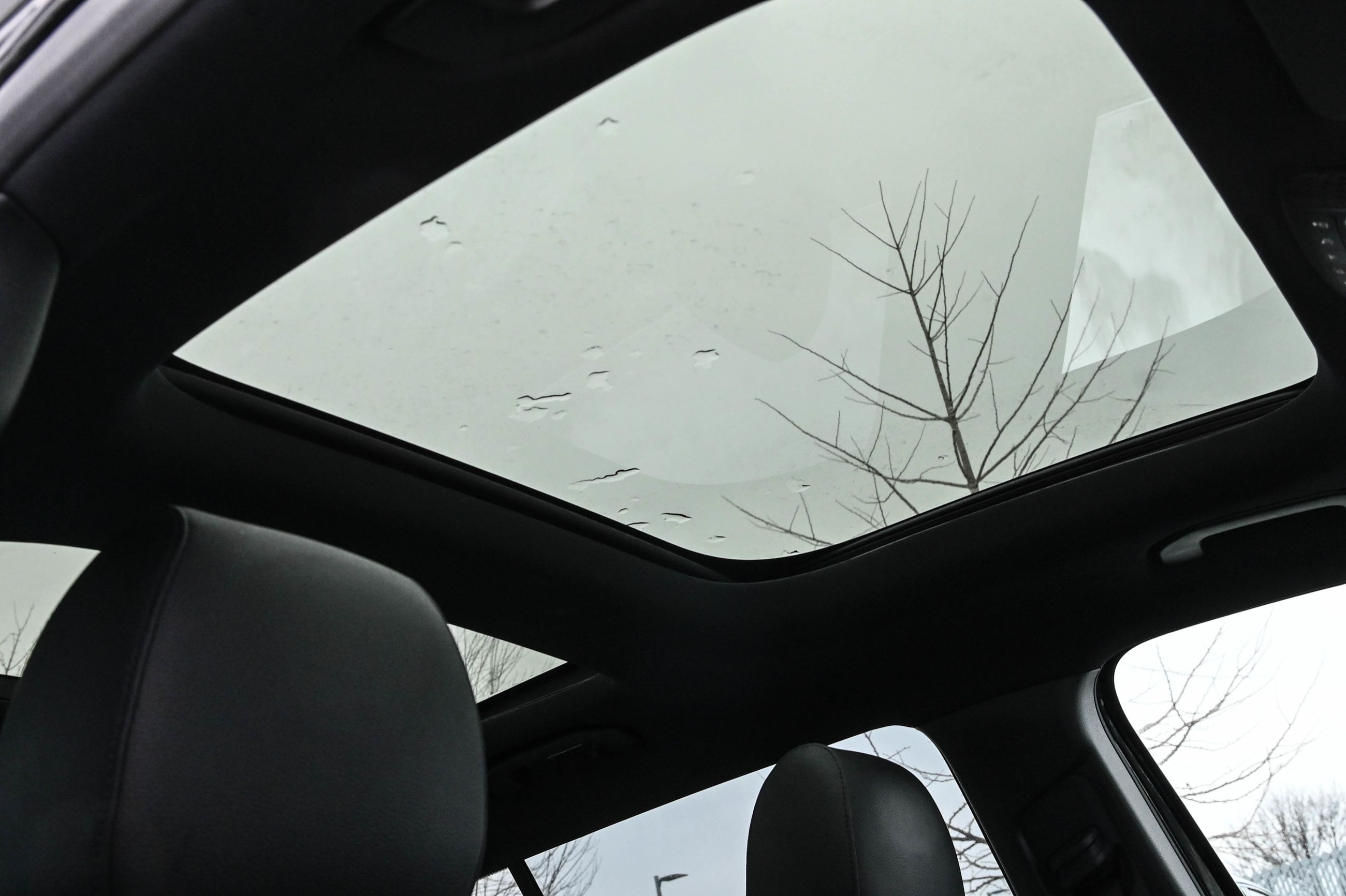 Mercedes-Benz EQB300  2024