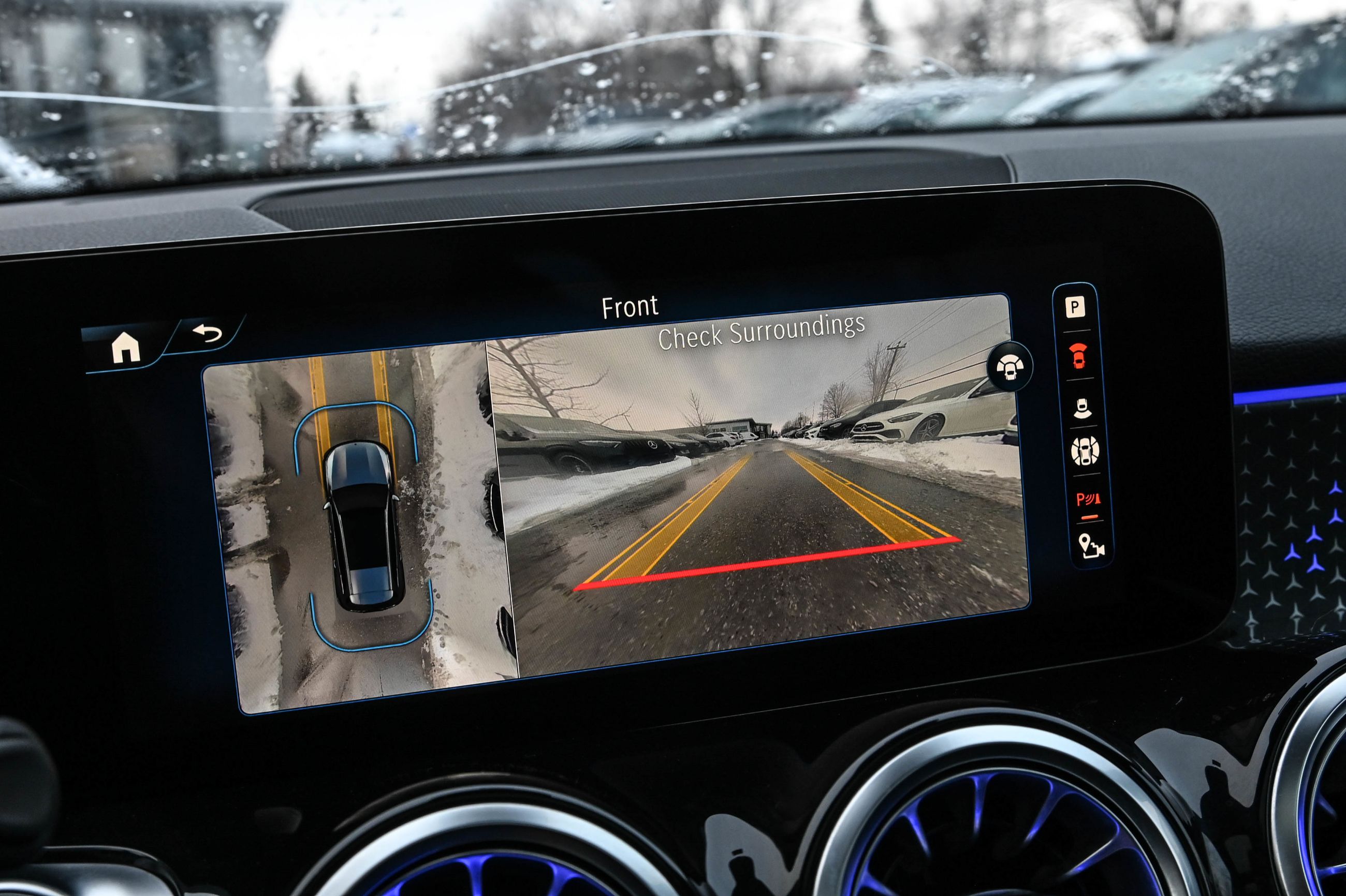 Mercedes-Benz EQB300  2024