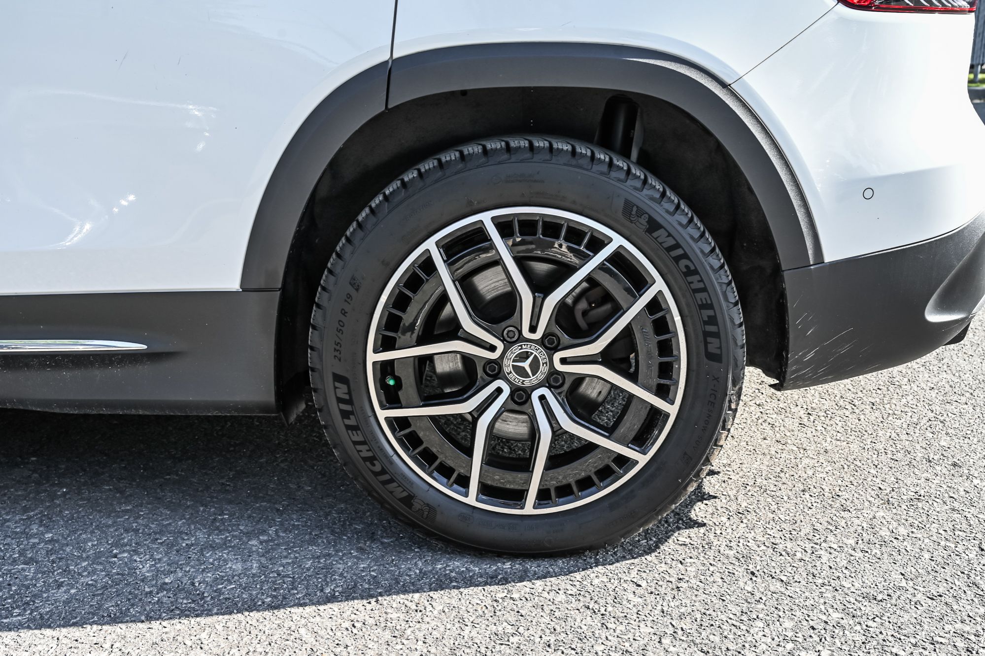 Mercedes-Benz EQB350  2023