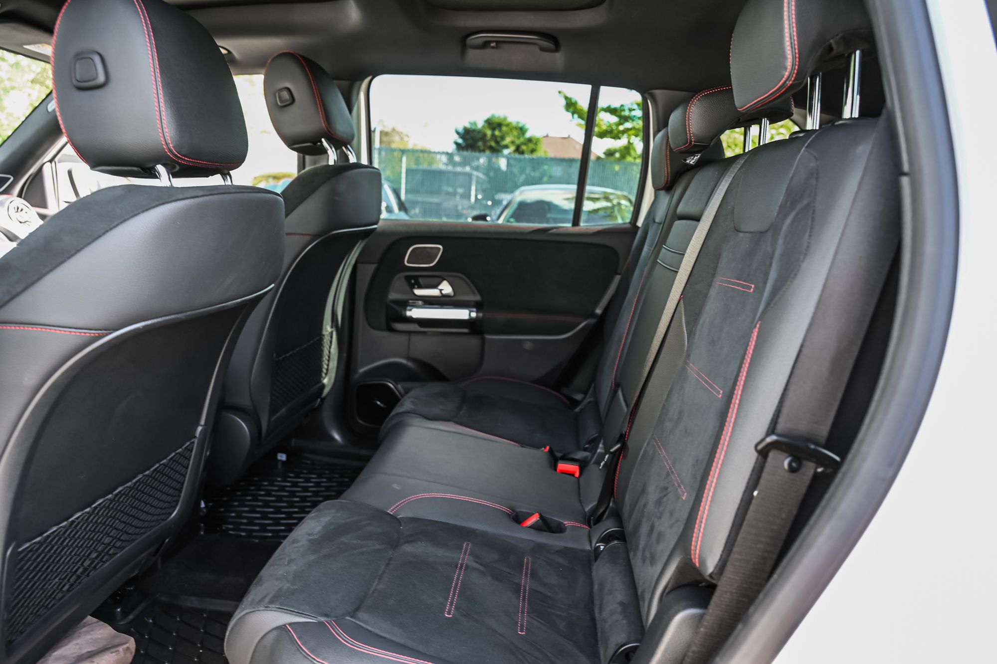 Mercedes-Benz EQB350  2023