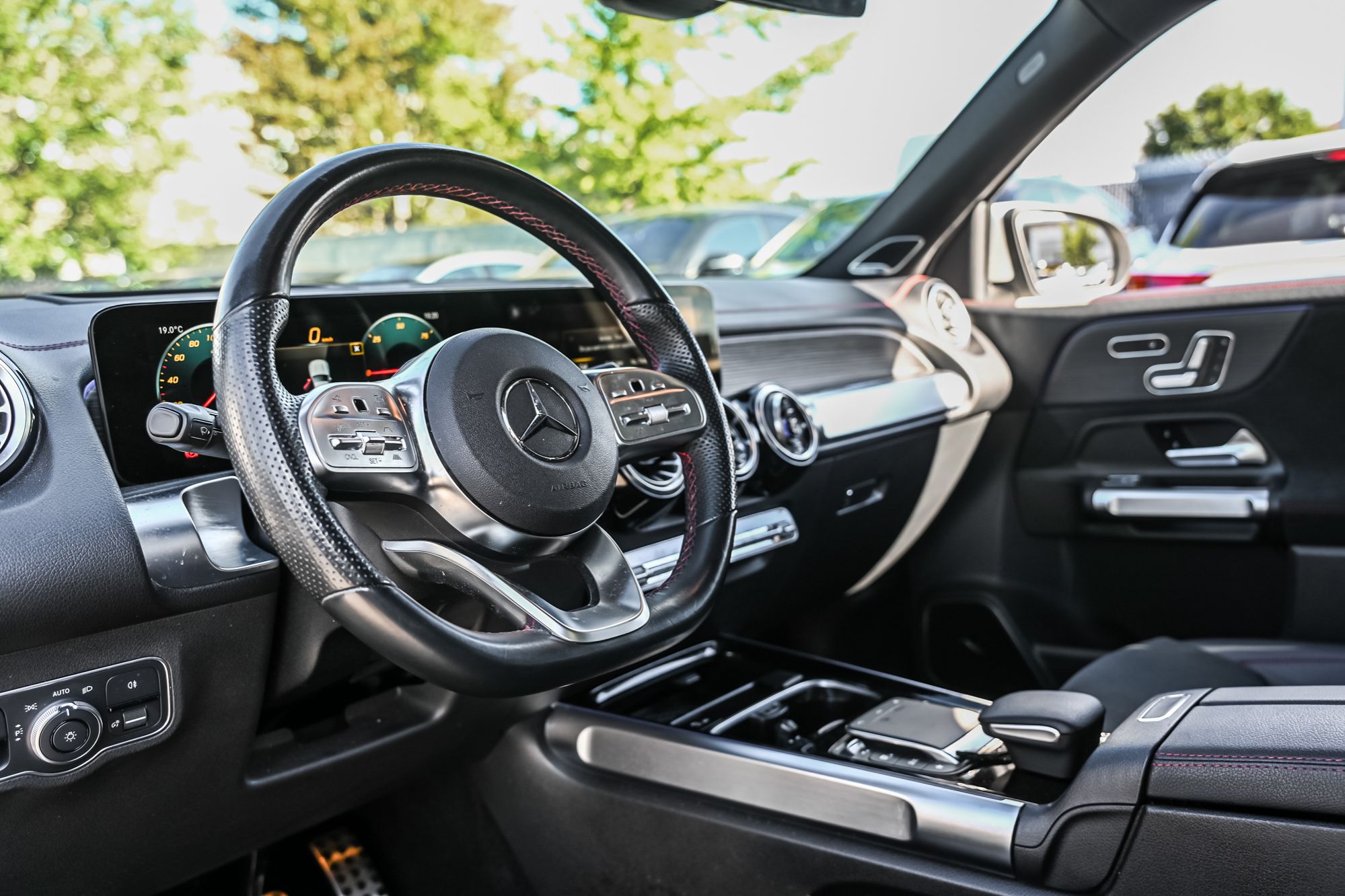 Mercedes-Benz EQB350  2023