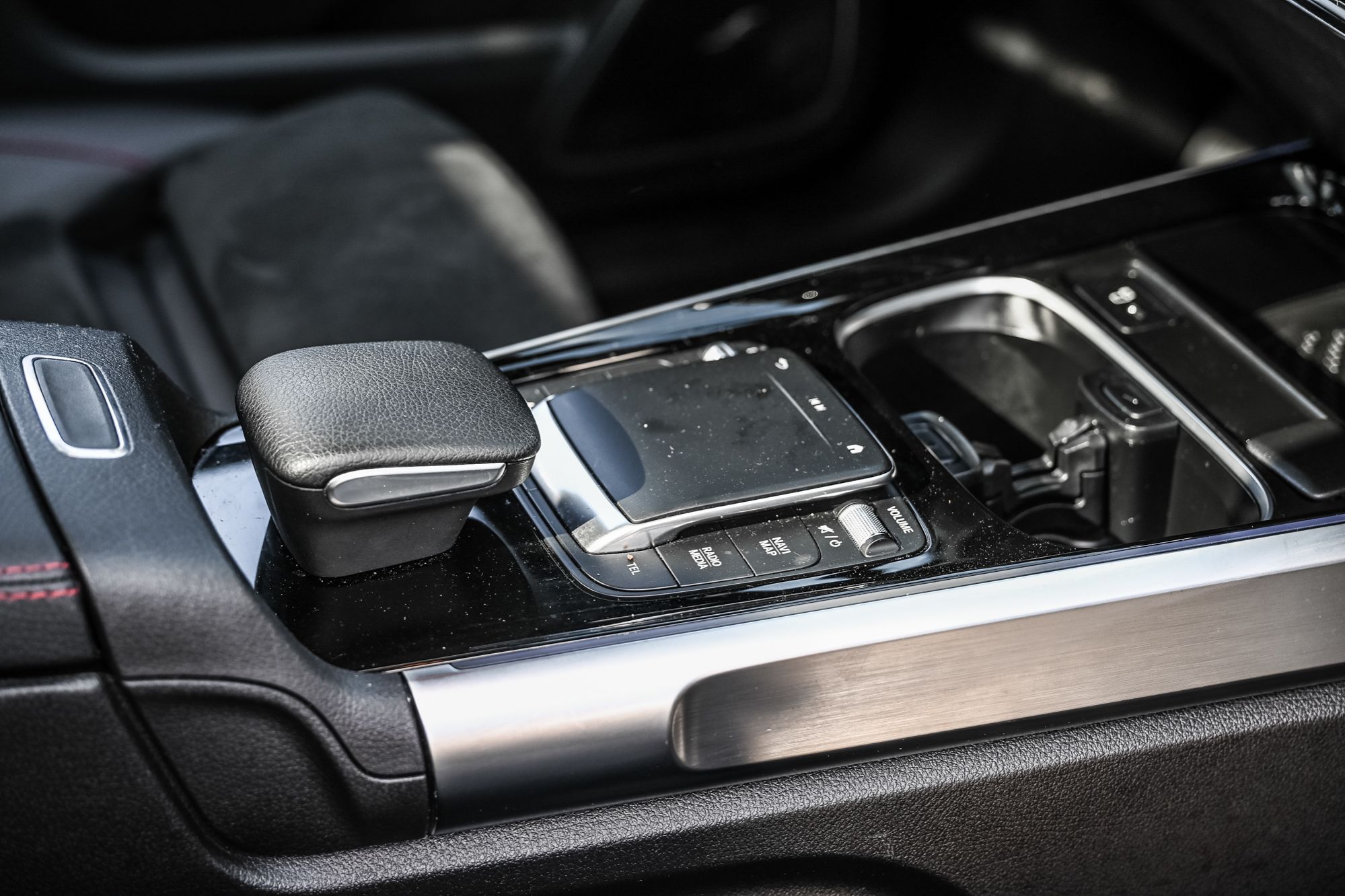 Mercedes-Benz EQB350  2023