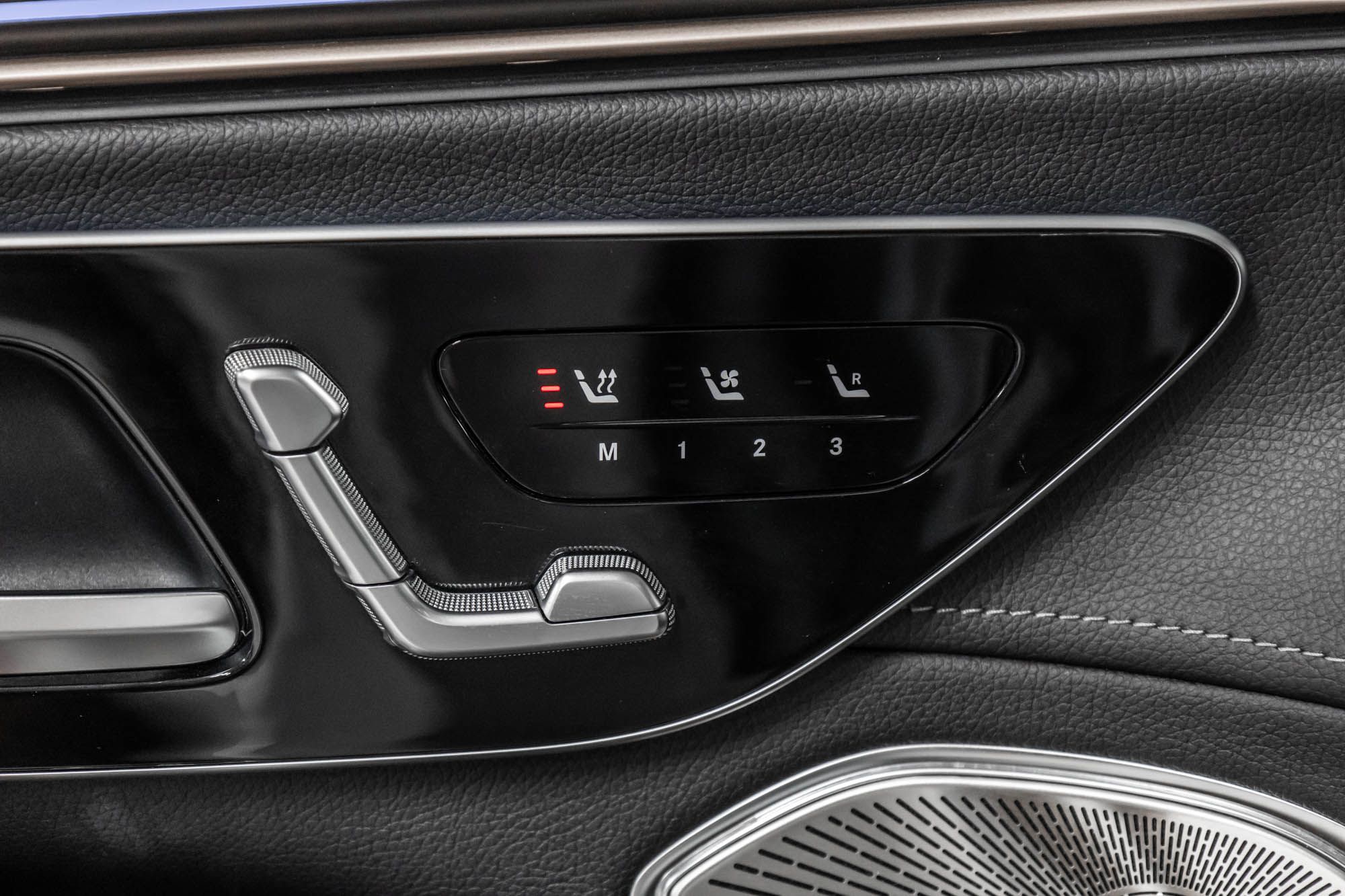 Mercedes-Benz EQS450  2023