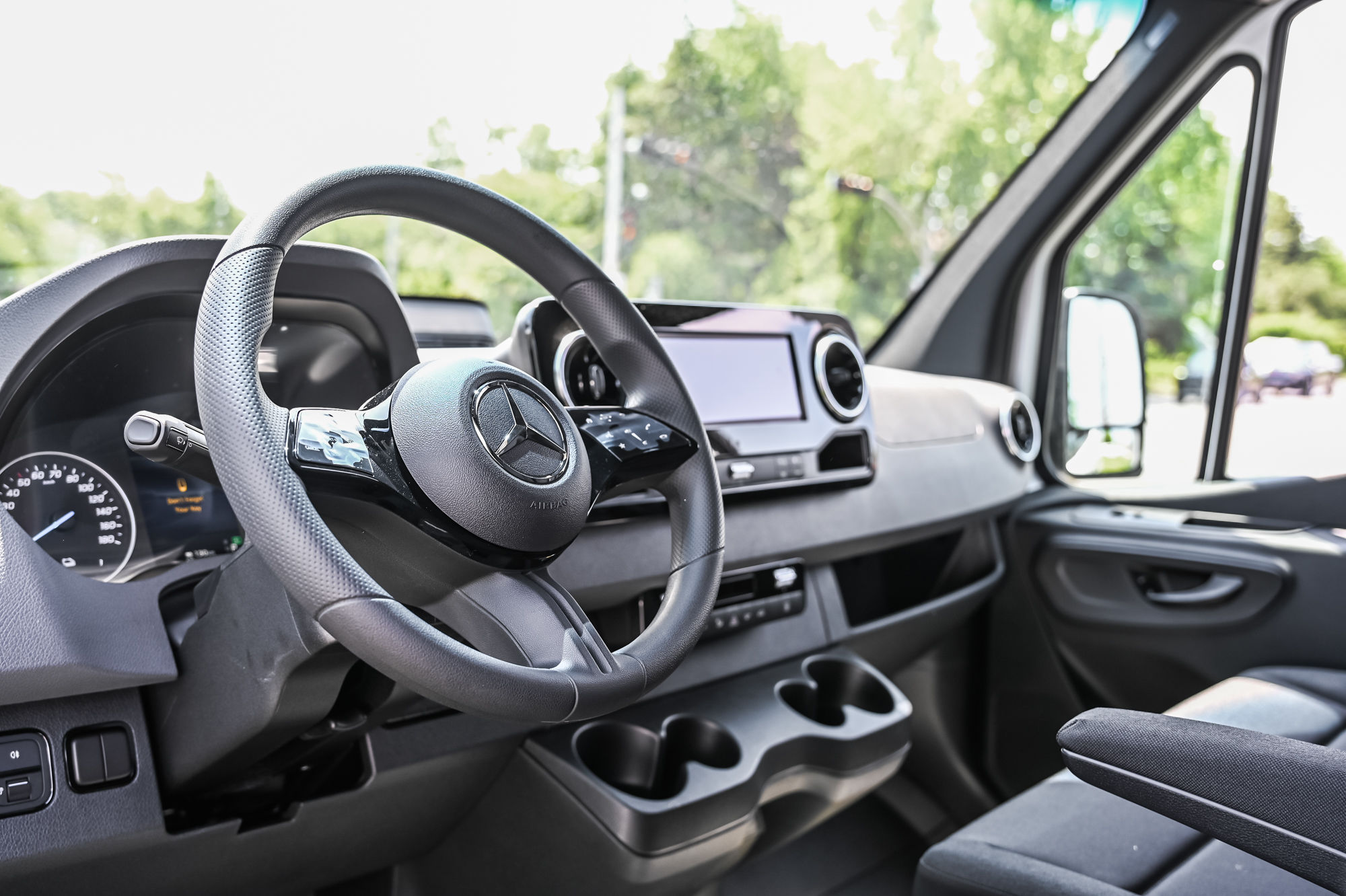 Mercedes-Benz ESprinter  2025 à Dollard-des-Ormeaux, Québec