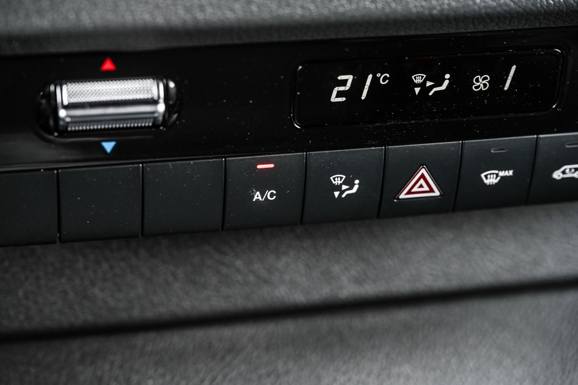 2025 Mercedes-Benz eSprinter Cargo Van in Dollard-des-Ormeaux, Quebec