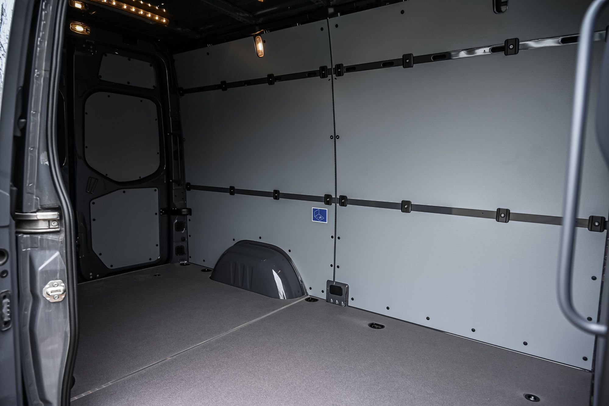 2025 Mercedes-Benz eSprinter Cargo Van in Dollard-des-Ormeaux, Quebec