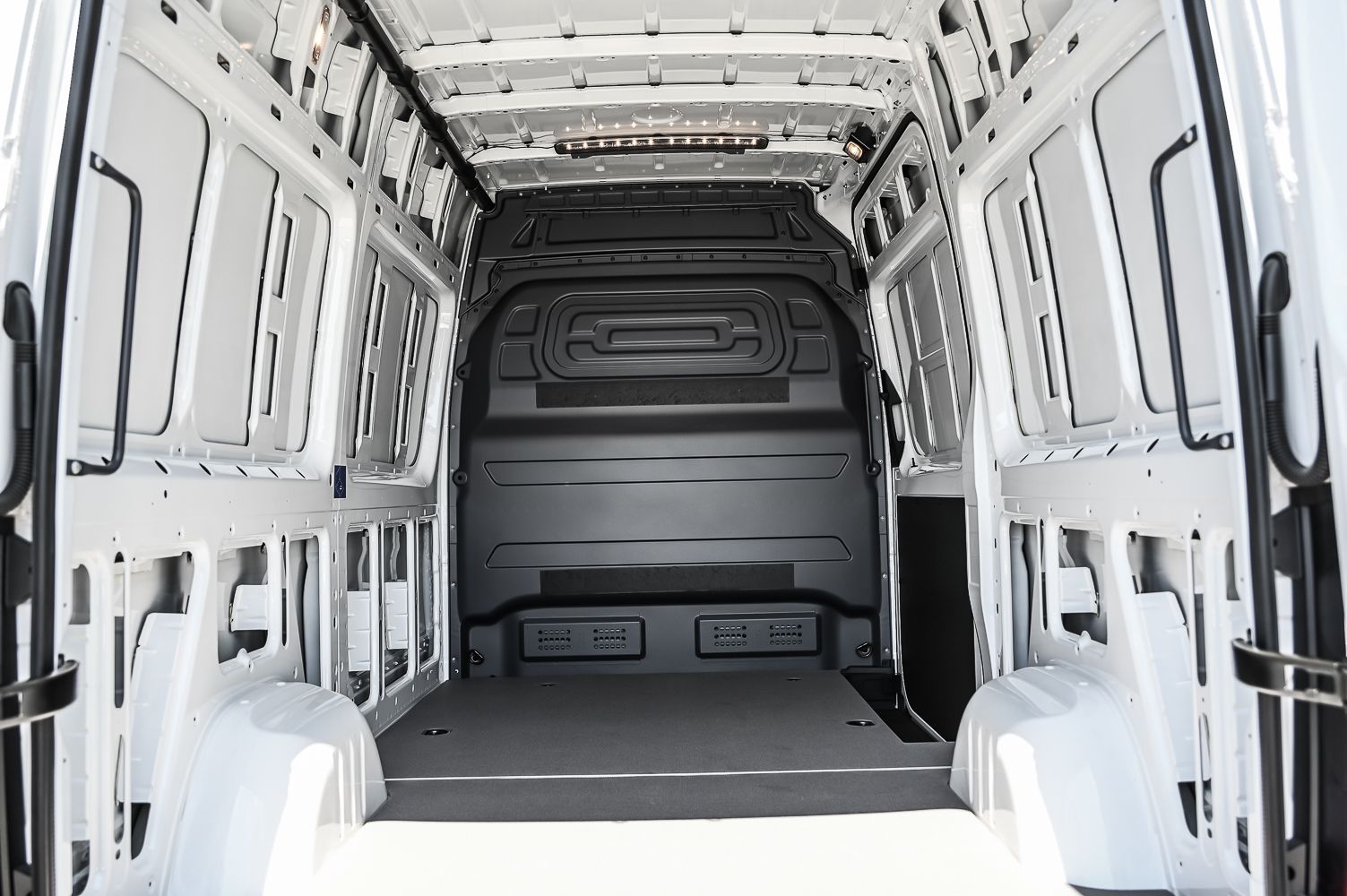 2025 Mercedes-Benz ESprinter in Dollard-des-Ormeaux, Quebec