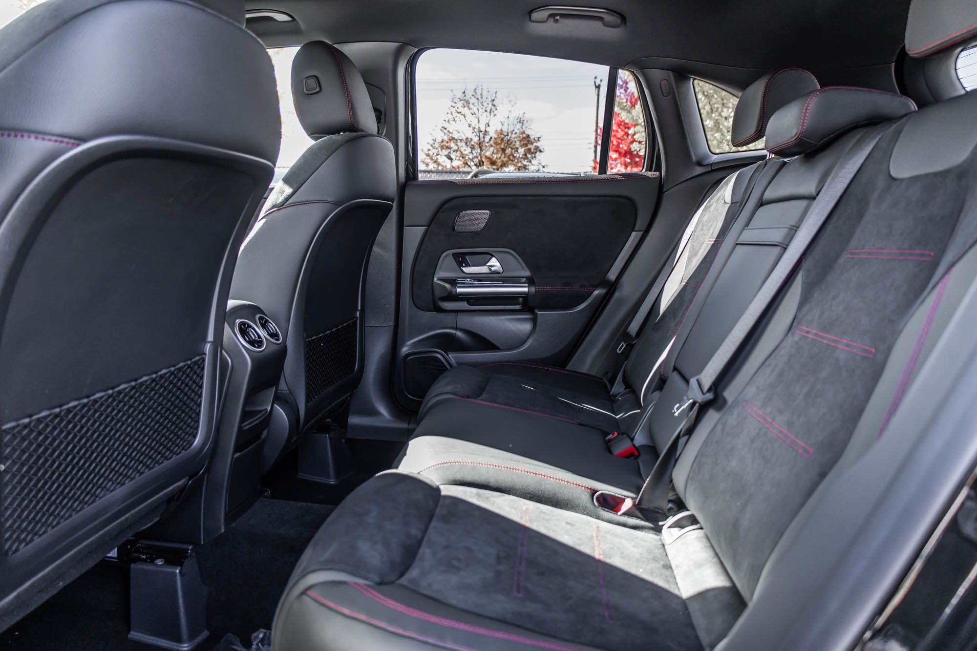 Mercedes-Benz GLA  2026