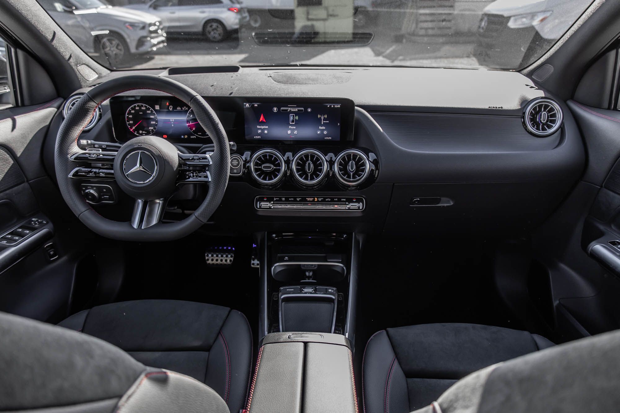 Mercedes-Benz GLA  2026