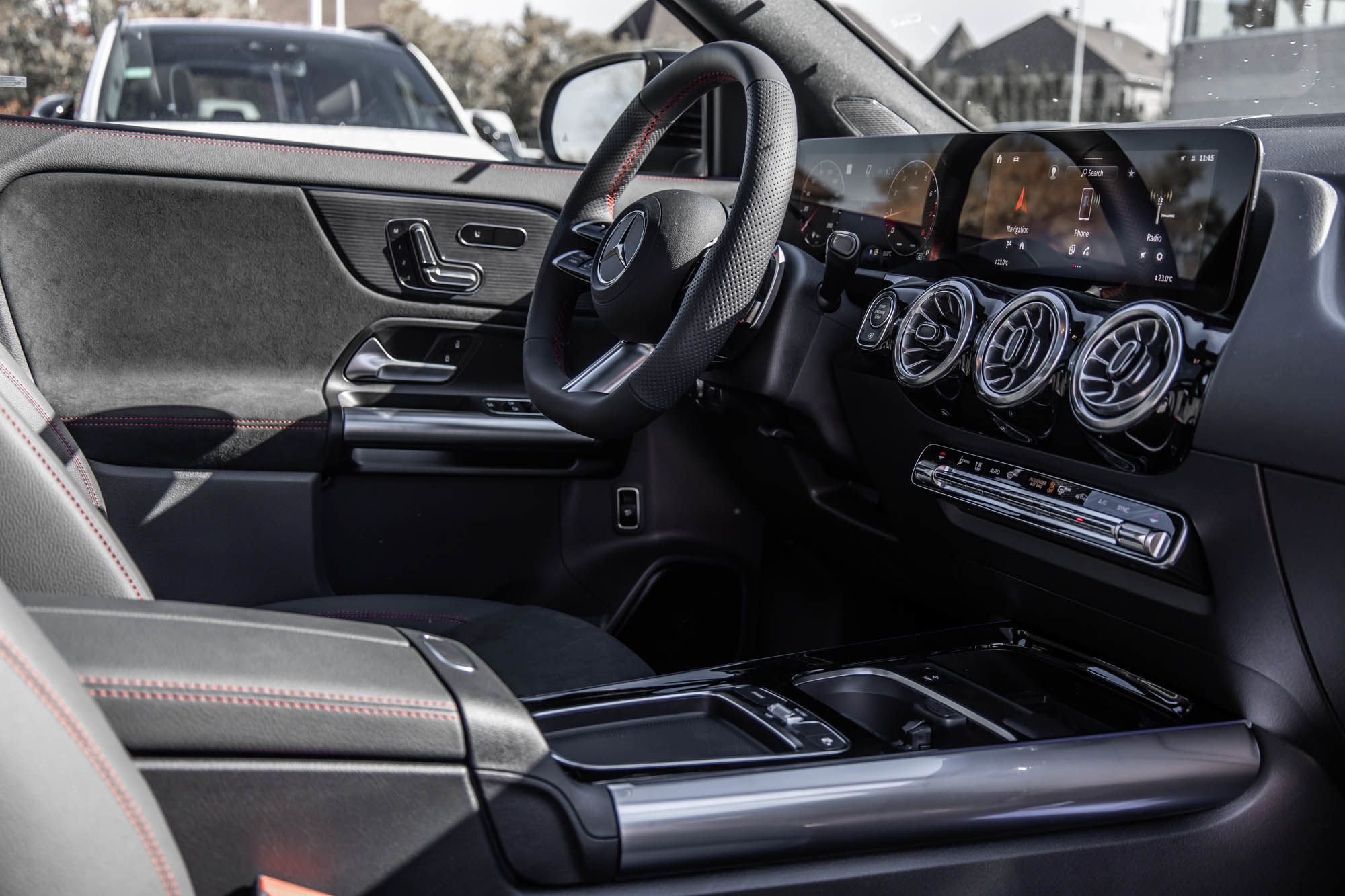 Mercedes-Benz GLA  2026