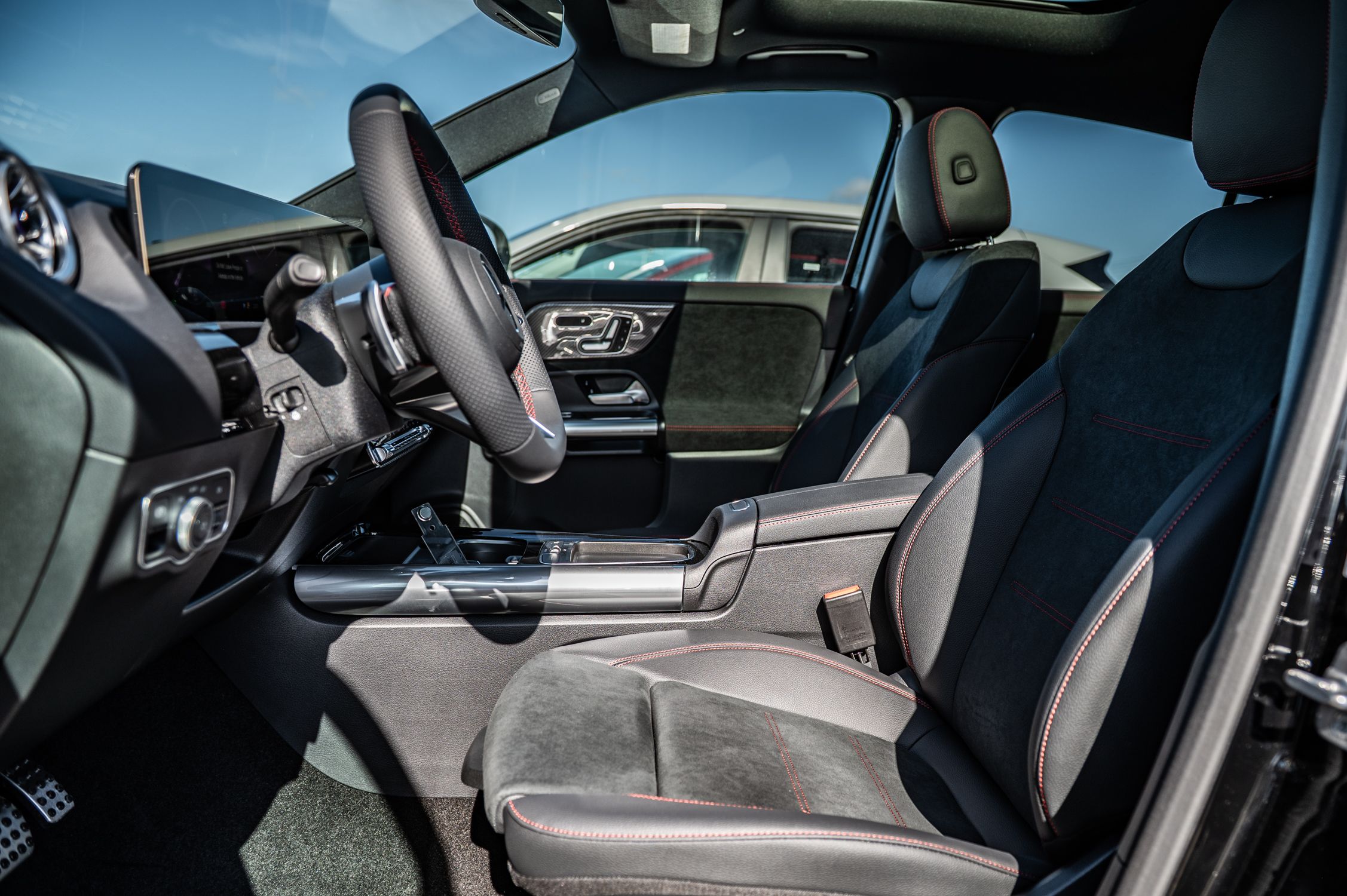 Mercedes-Benz GLA  2026