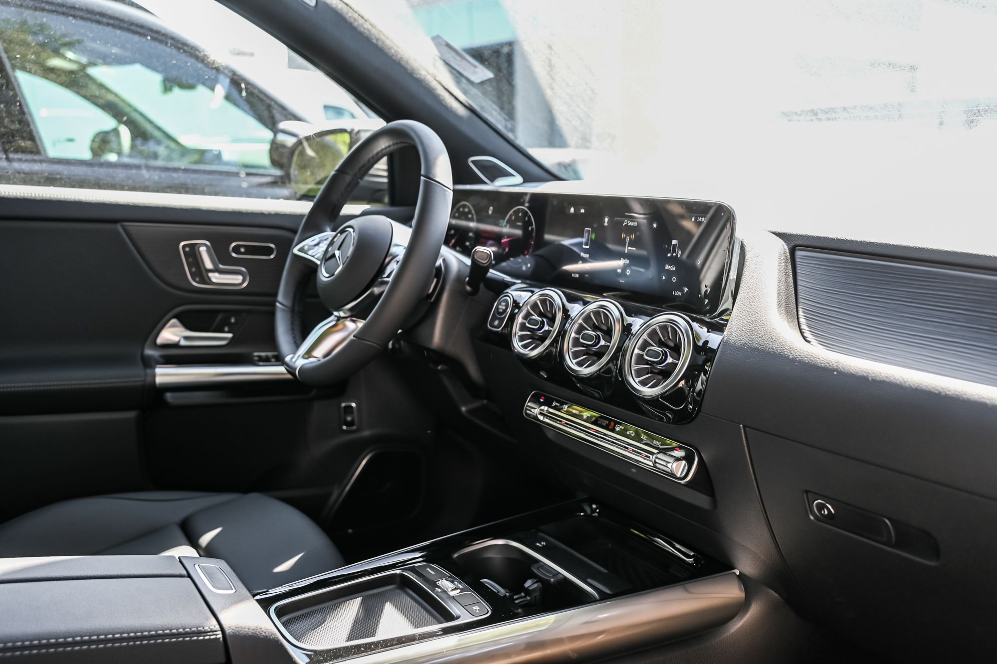 Mercedes-Benz GLA  2026