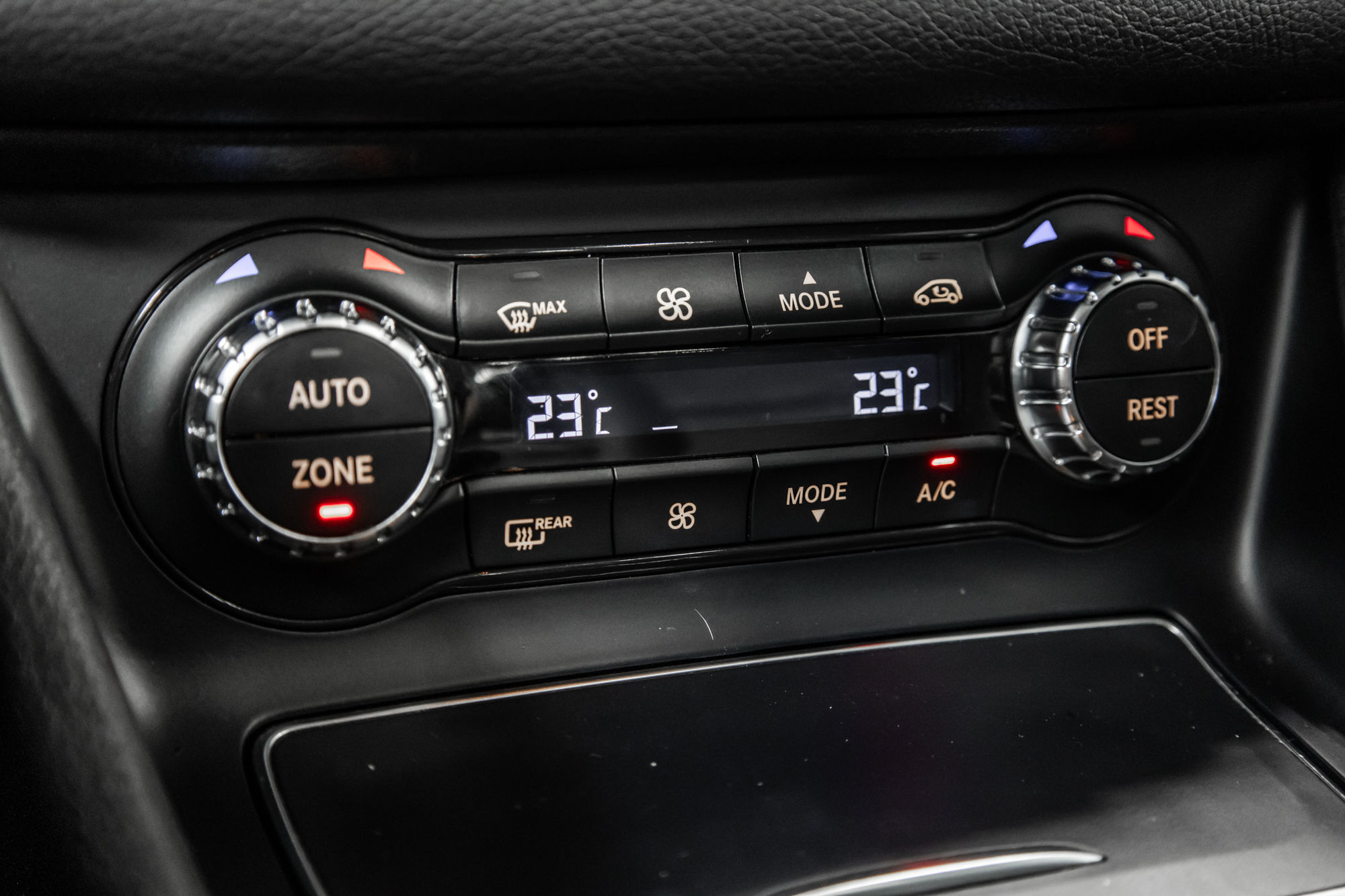 2018 Mercedes-Benz GLA250 in Dollard-des-Ormeaux, Quebec