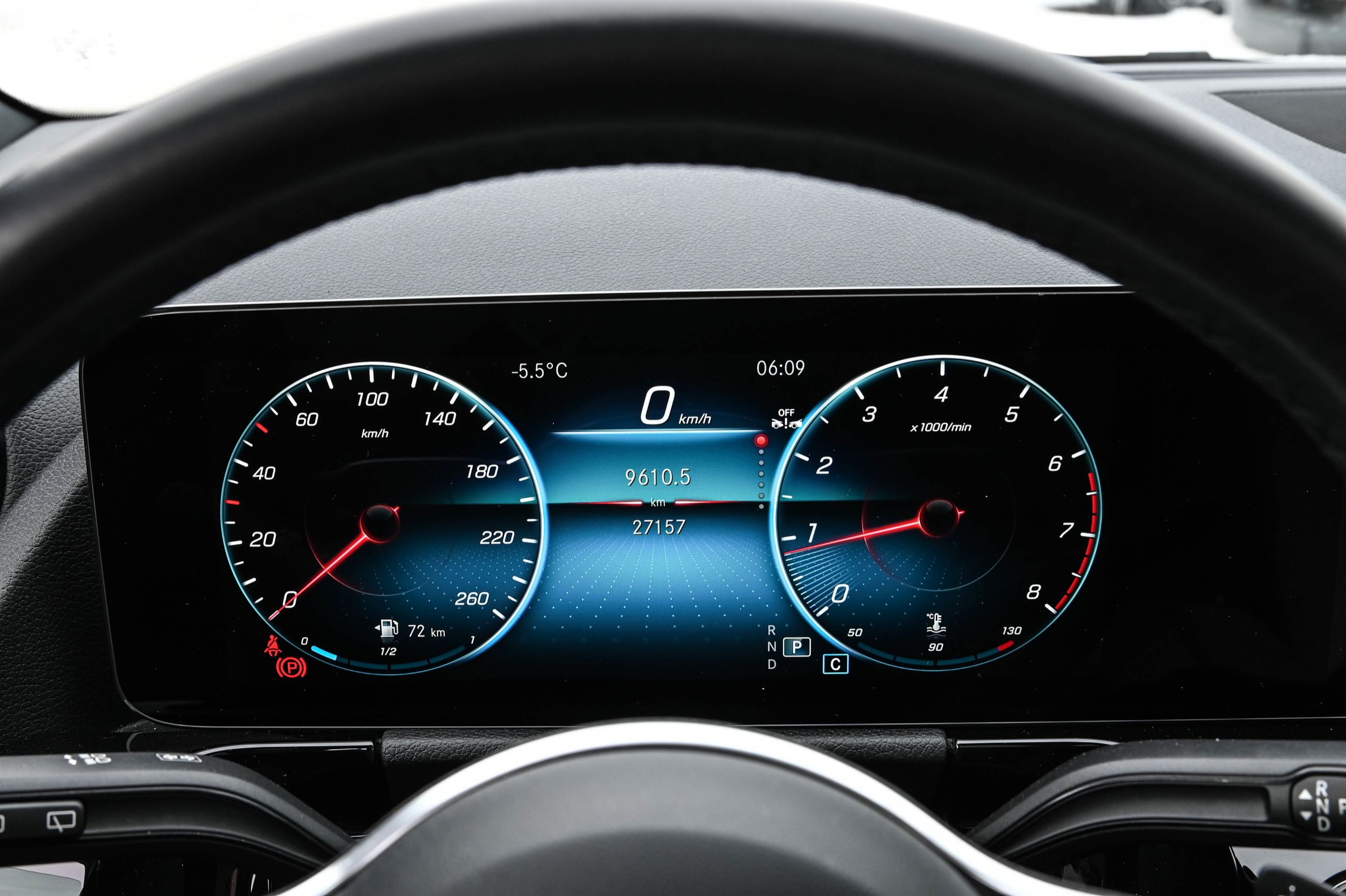 Mercedes-Benz GLA250  2023