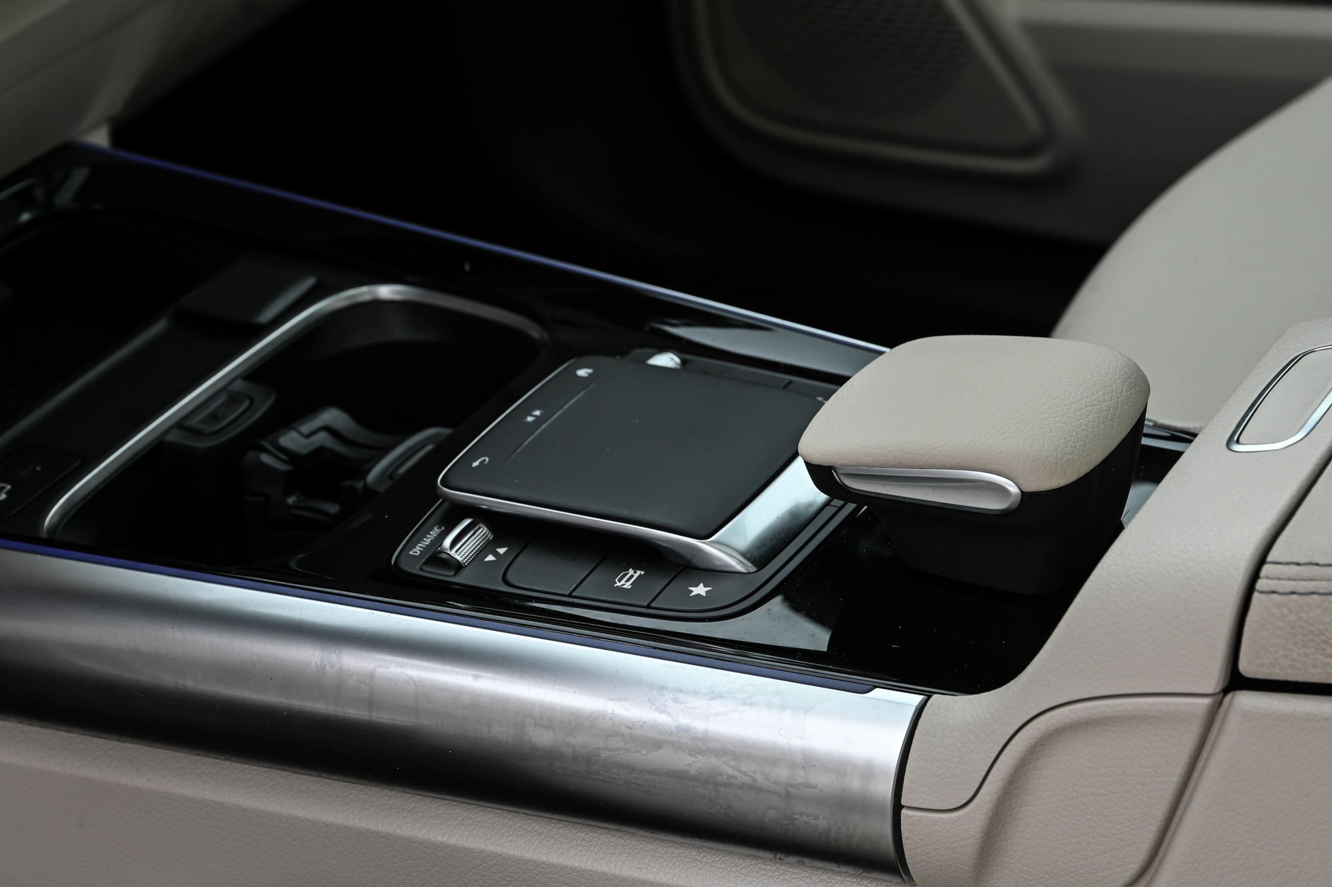 Mercedes-Benz GLA250  2023