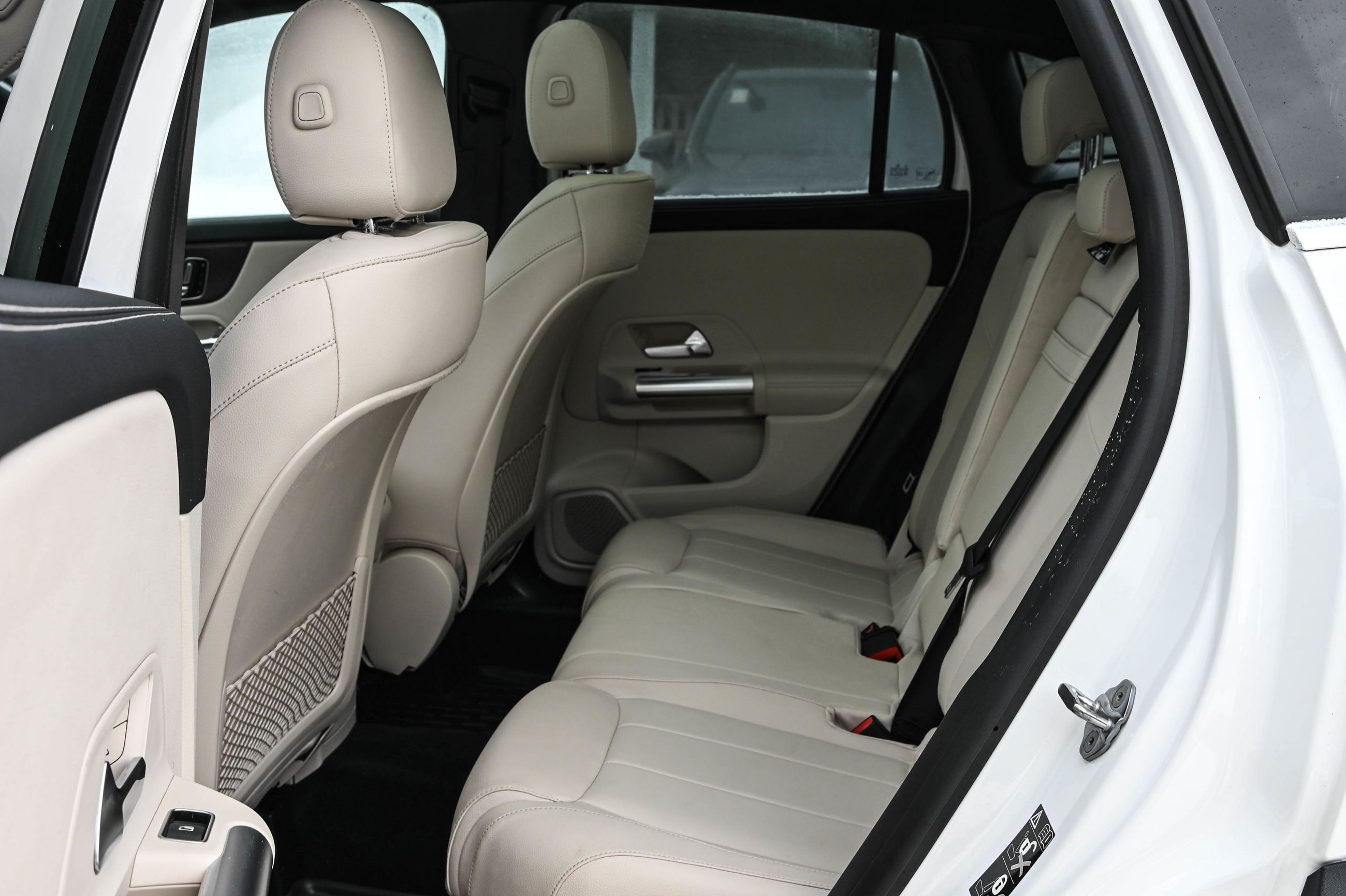 Mercedes-Benz GLA250  2023