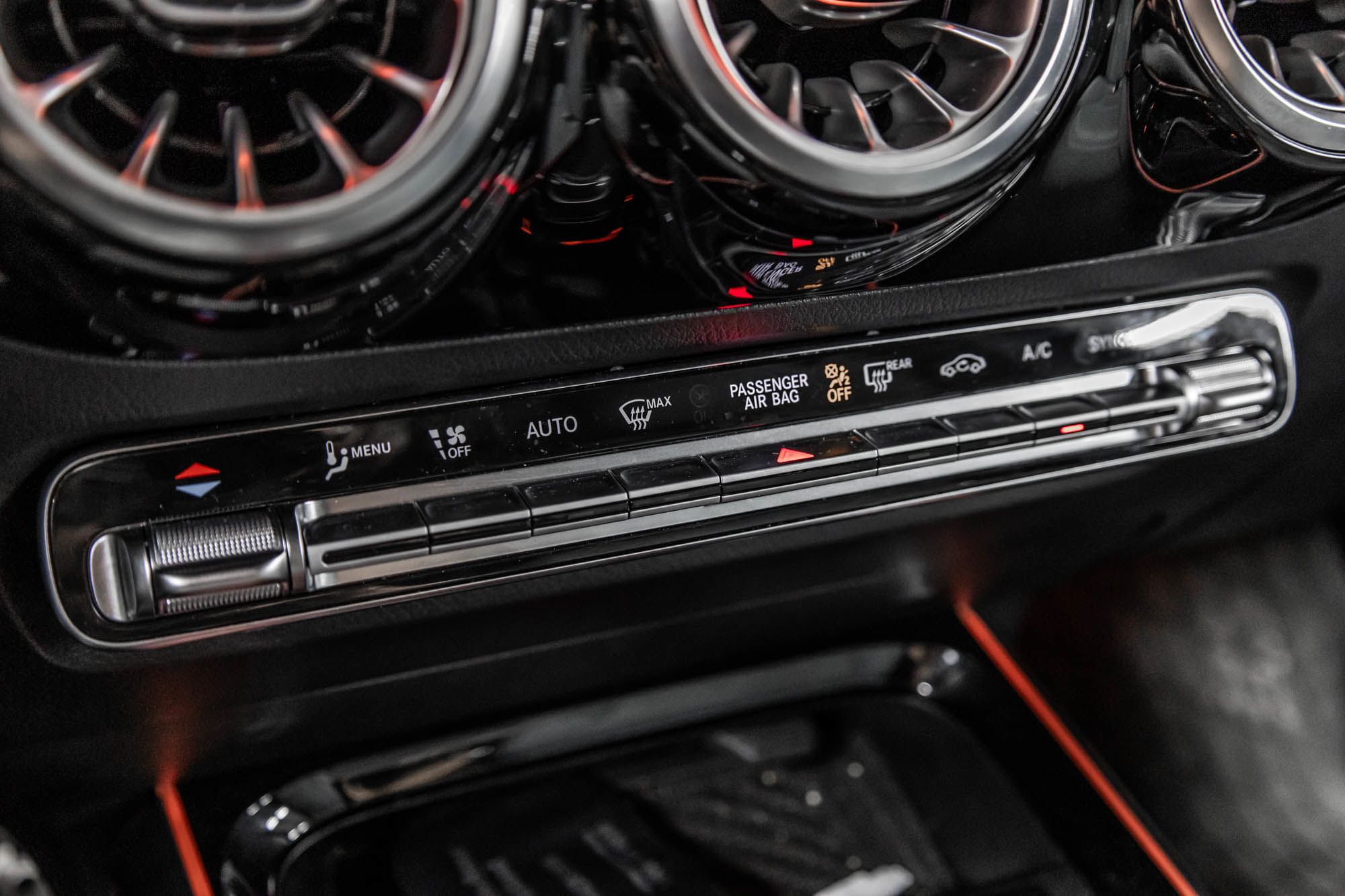 Mercedes-Benz GLA250  2025