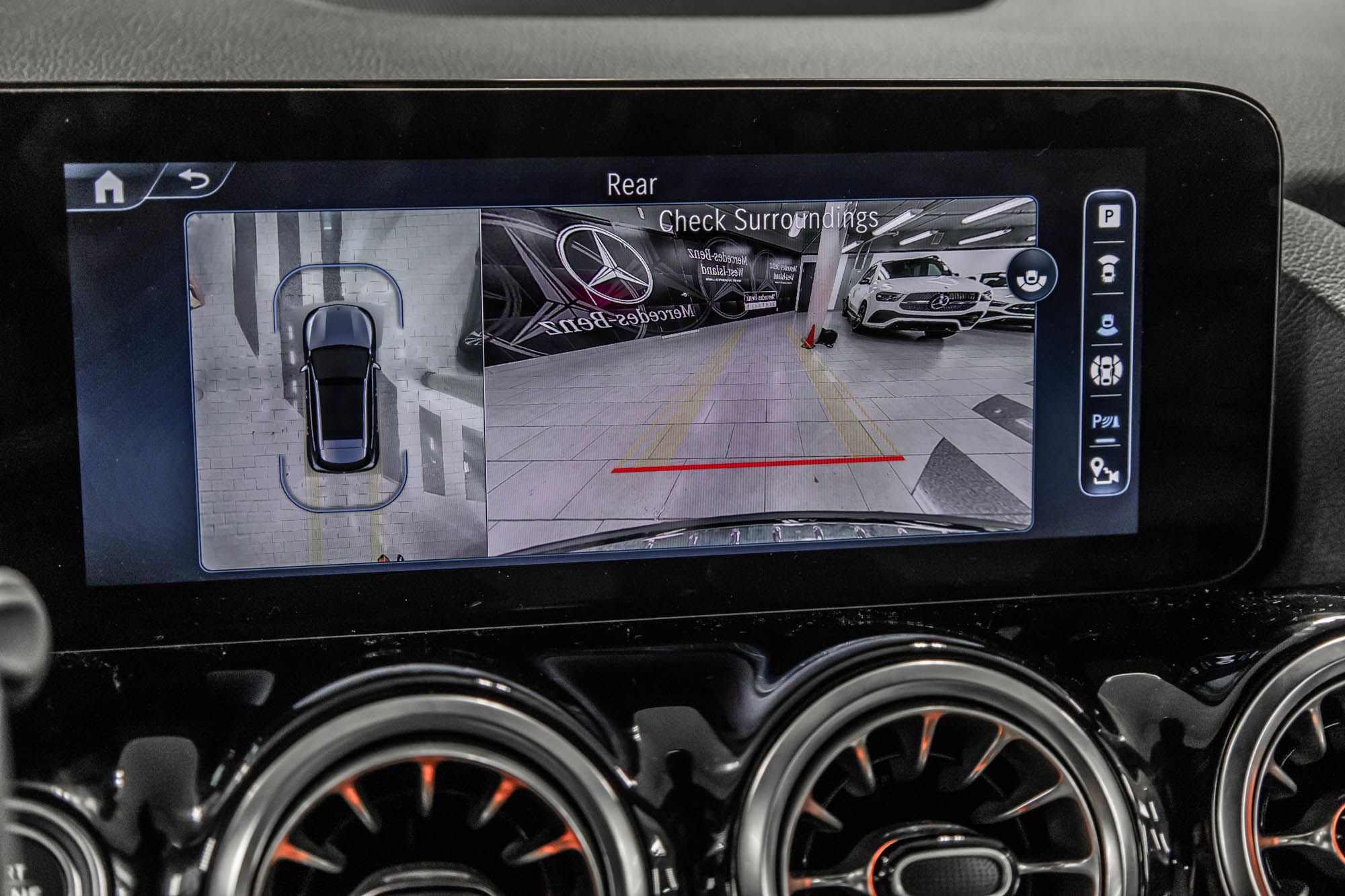 Mercedes-Benz GLA250  2025