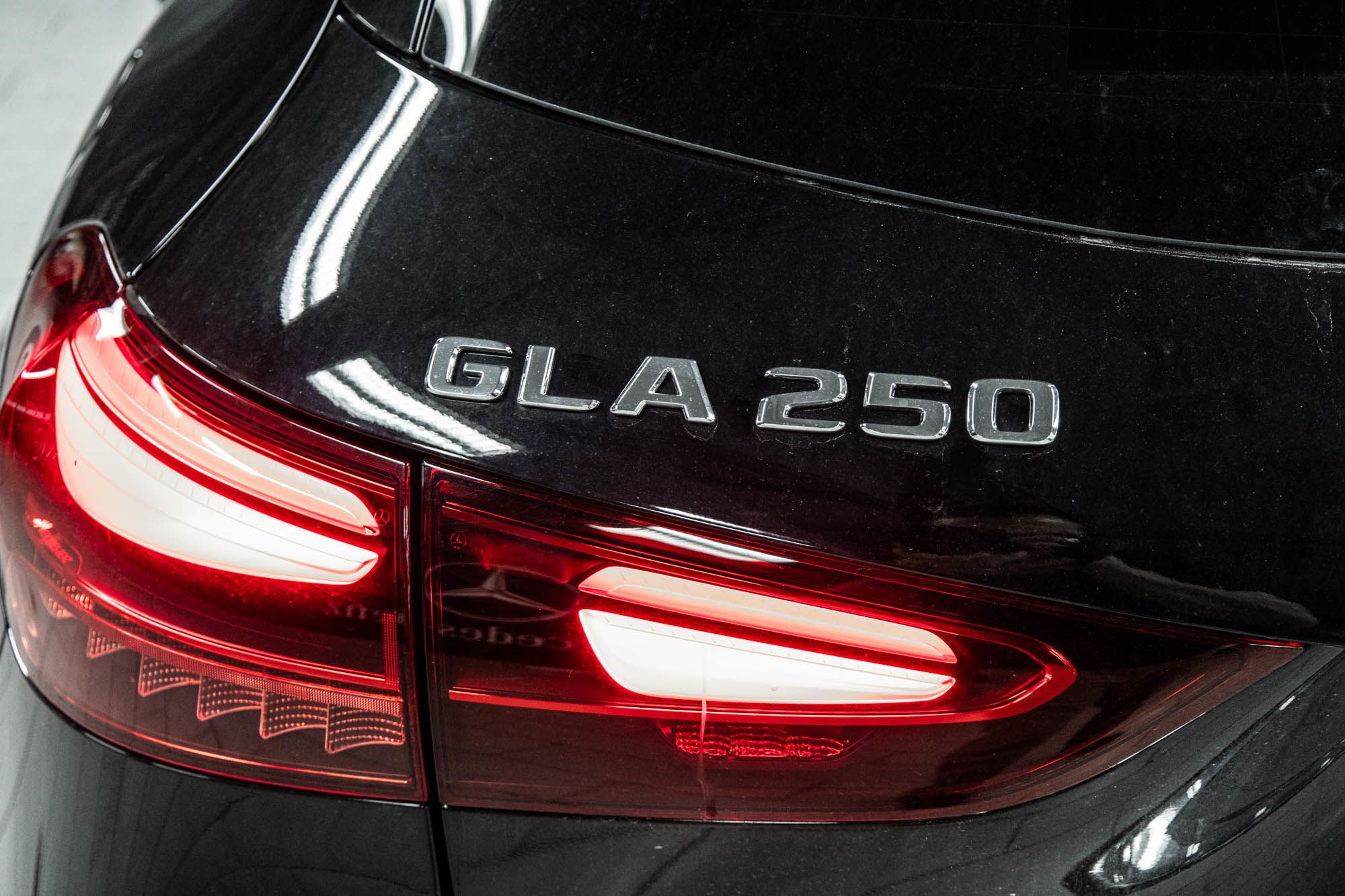 Mercedes-Benz GLA250  2025